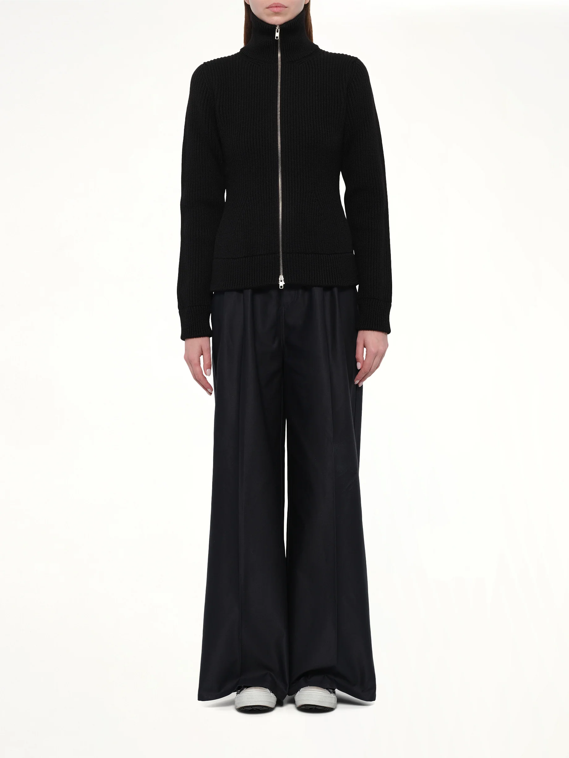 Gauge 5 Zip Cardigan in Black - Image 7