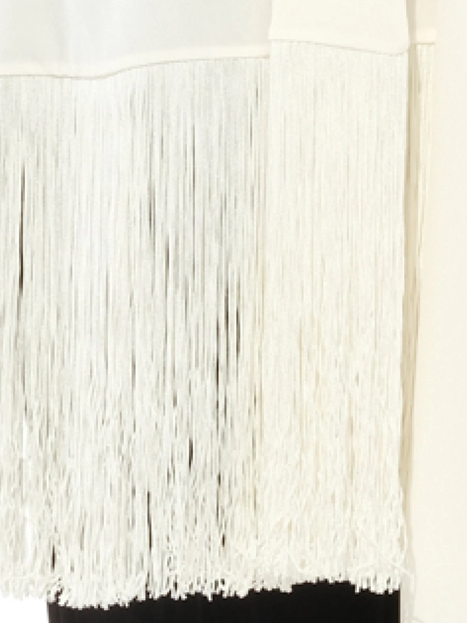 Sleeveless Shirt in White - Image 3