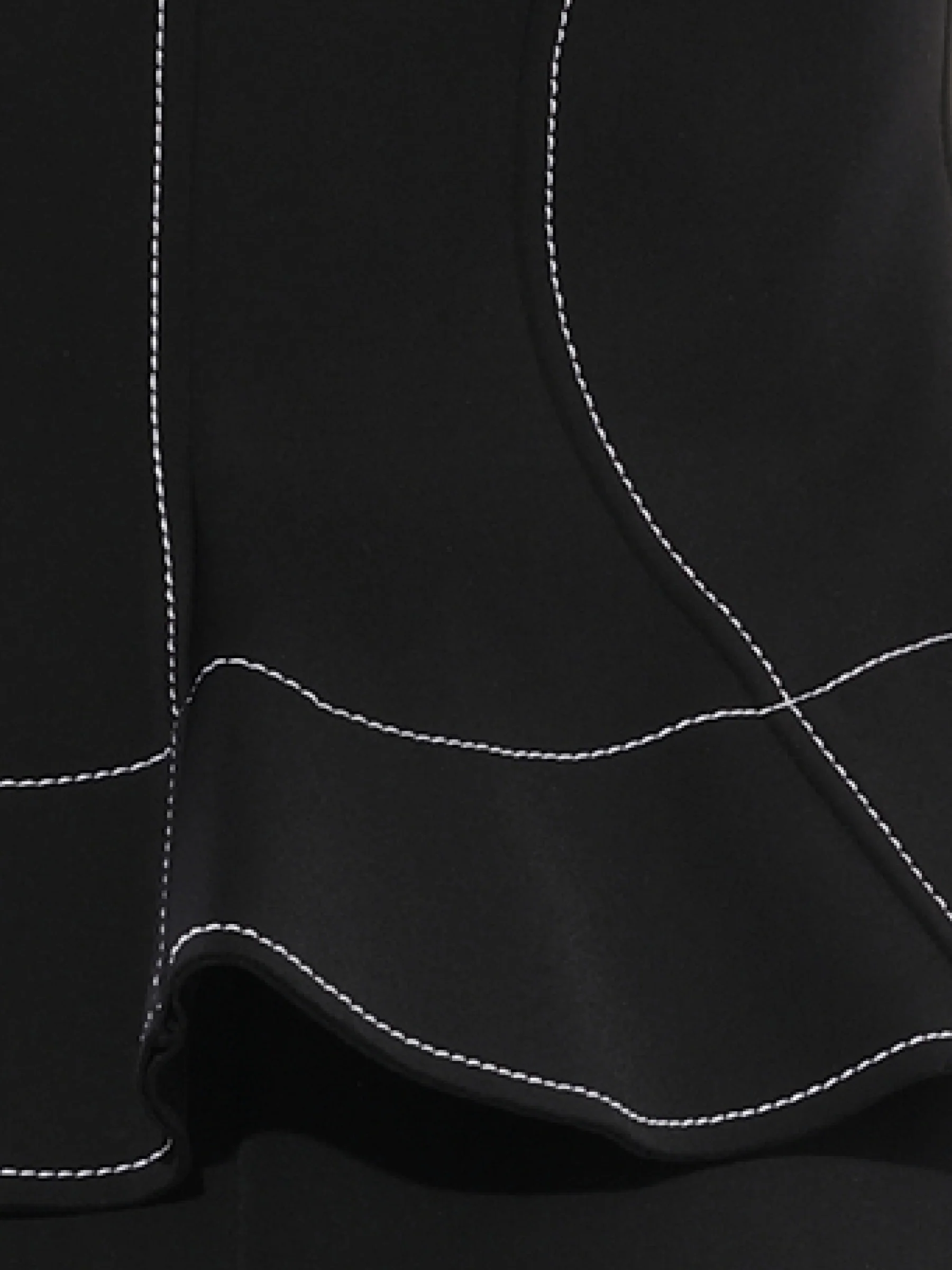 Contrast Short Dress in Black - Image 3