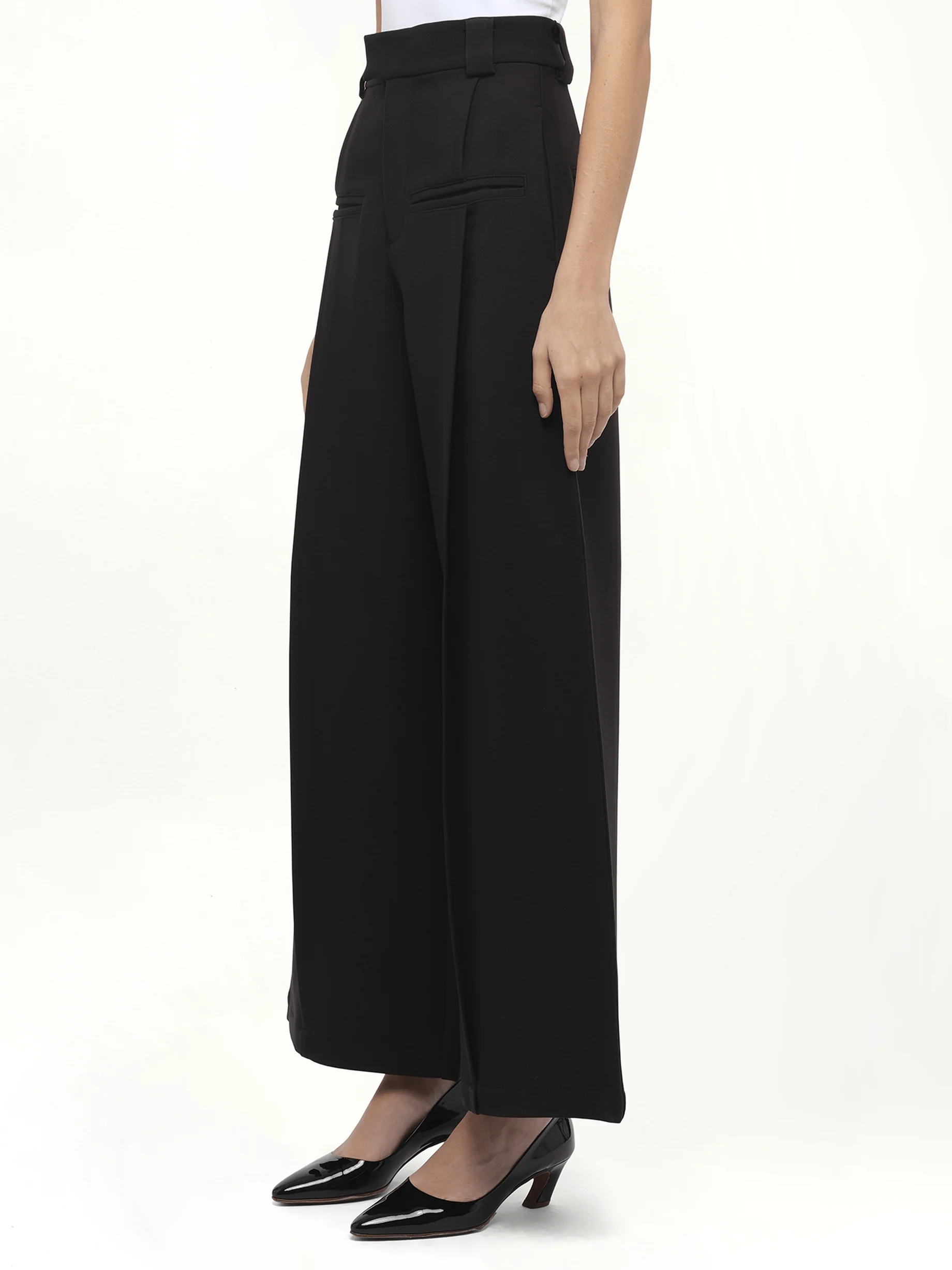 Hand in Front Pocket Pant in Black - Image 5
