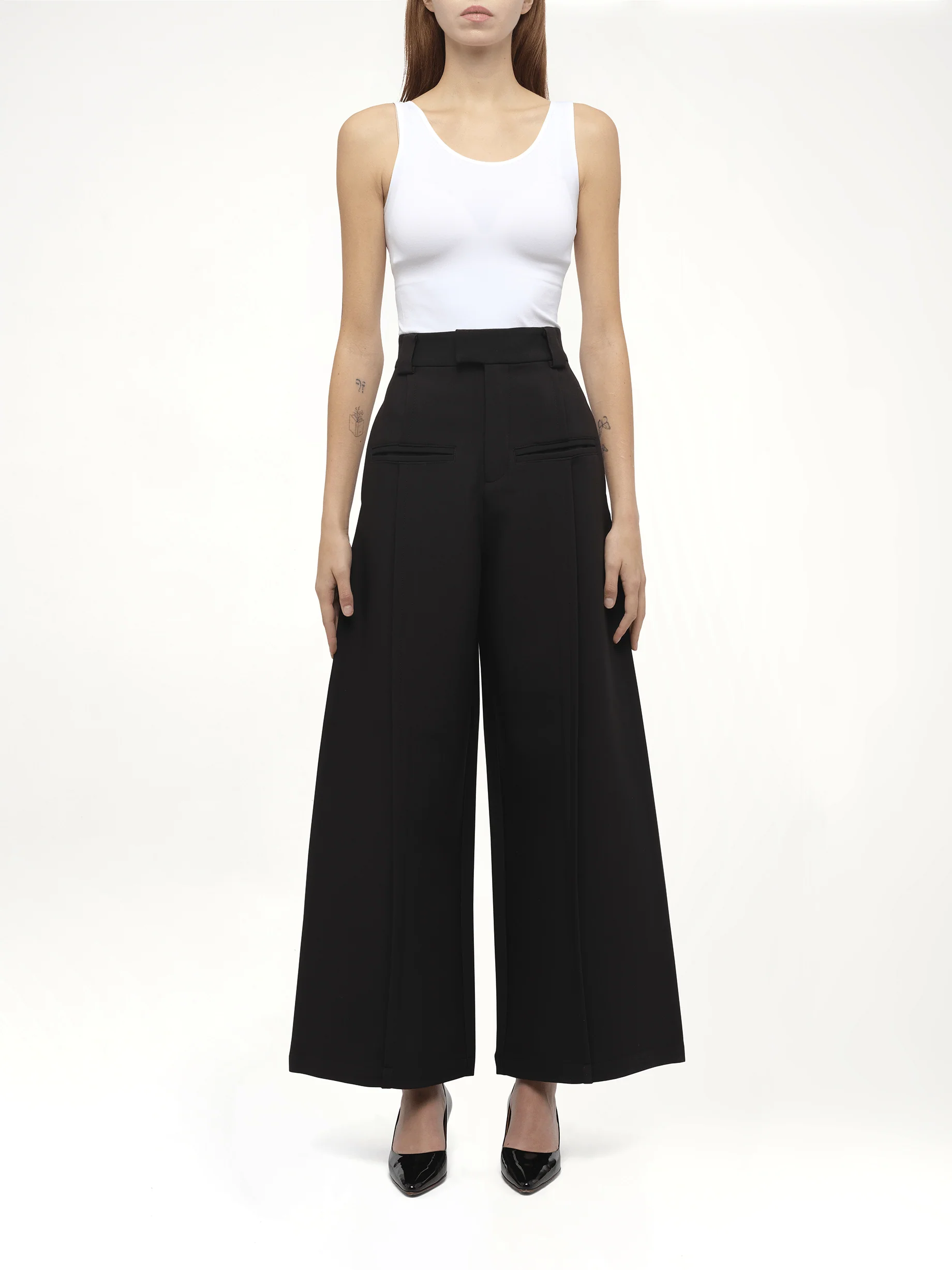 Hand in Front Pocket Pant in Black - Image 7