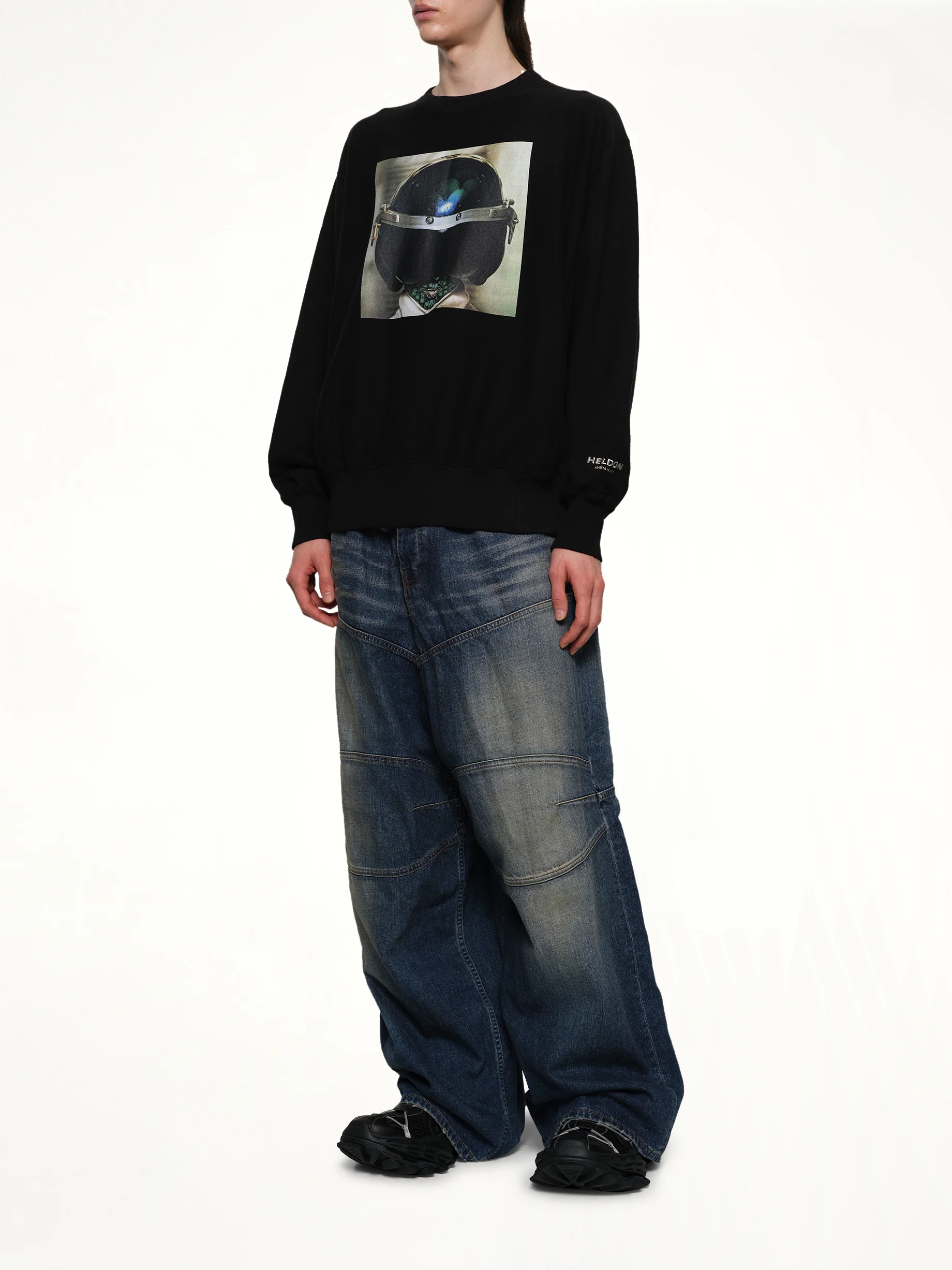 Heldon L/S T-Shirt in Black - Image 4
