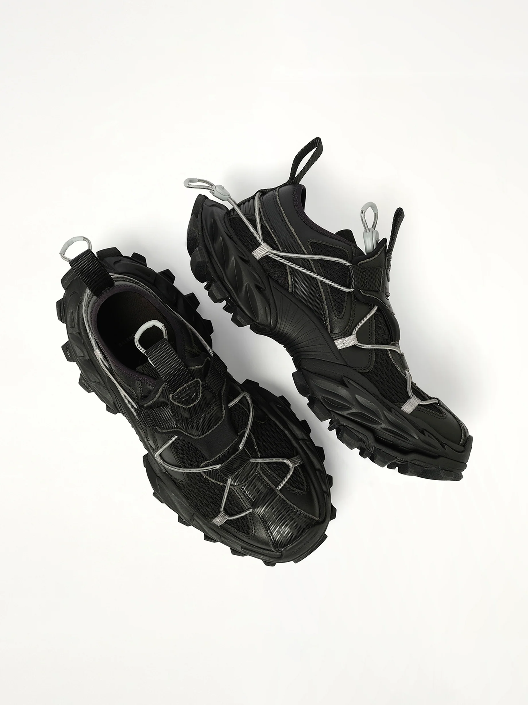 Hike Sneaker in Black - Image 4