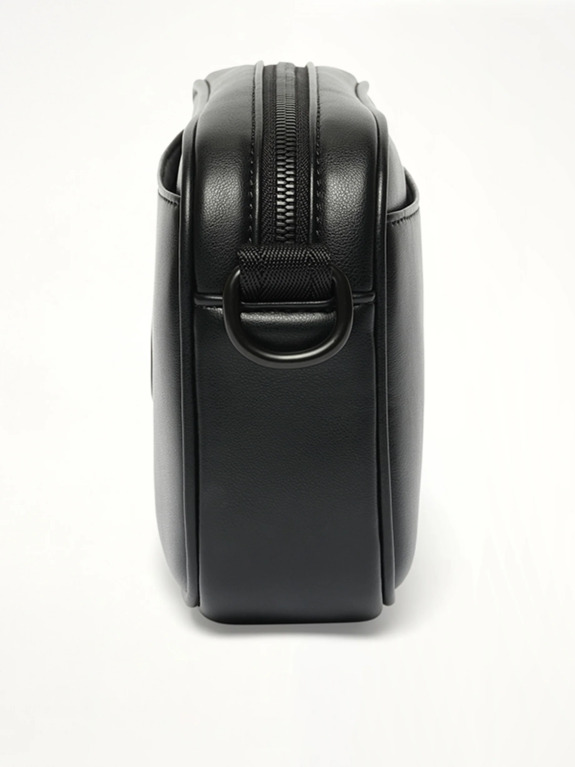 HOLI-D Camera Bag in Black - Image 3
