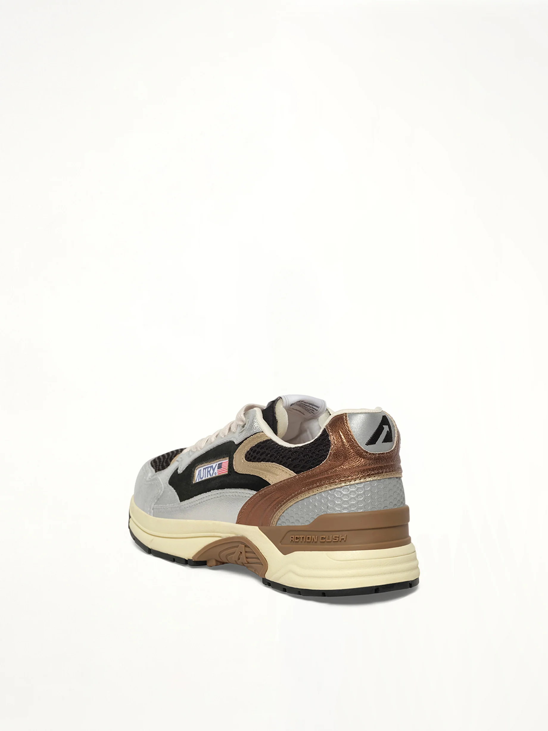 Hyperway Low Sneaker in Silver/Black - Image 3