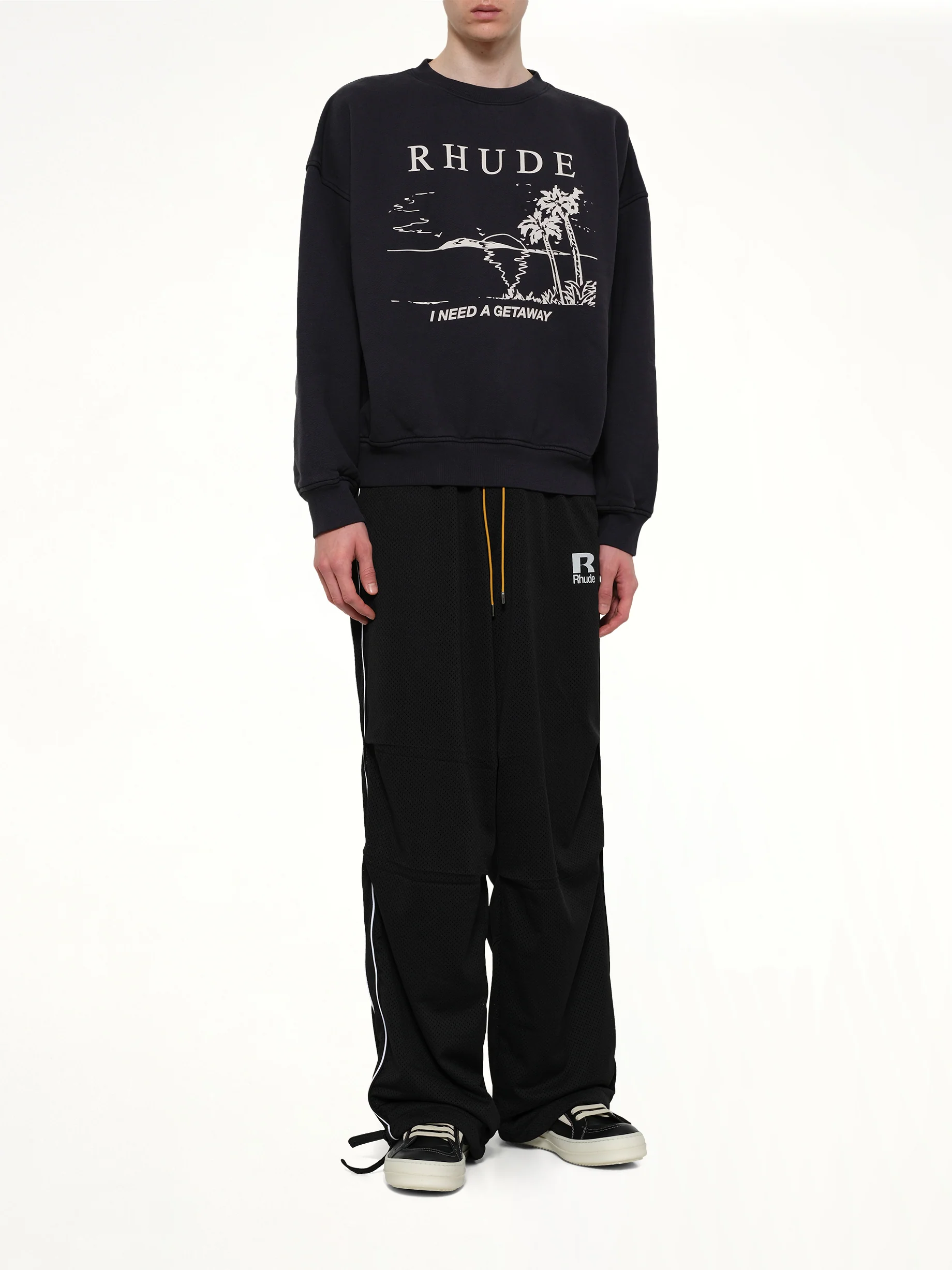 I Need A Getaway Sweatshirt in Vintage Black - Image 4