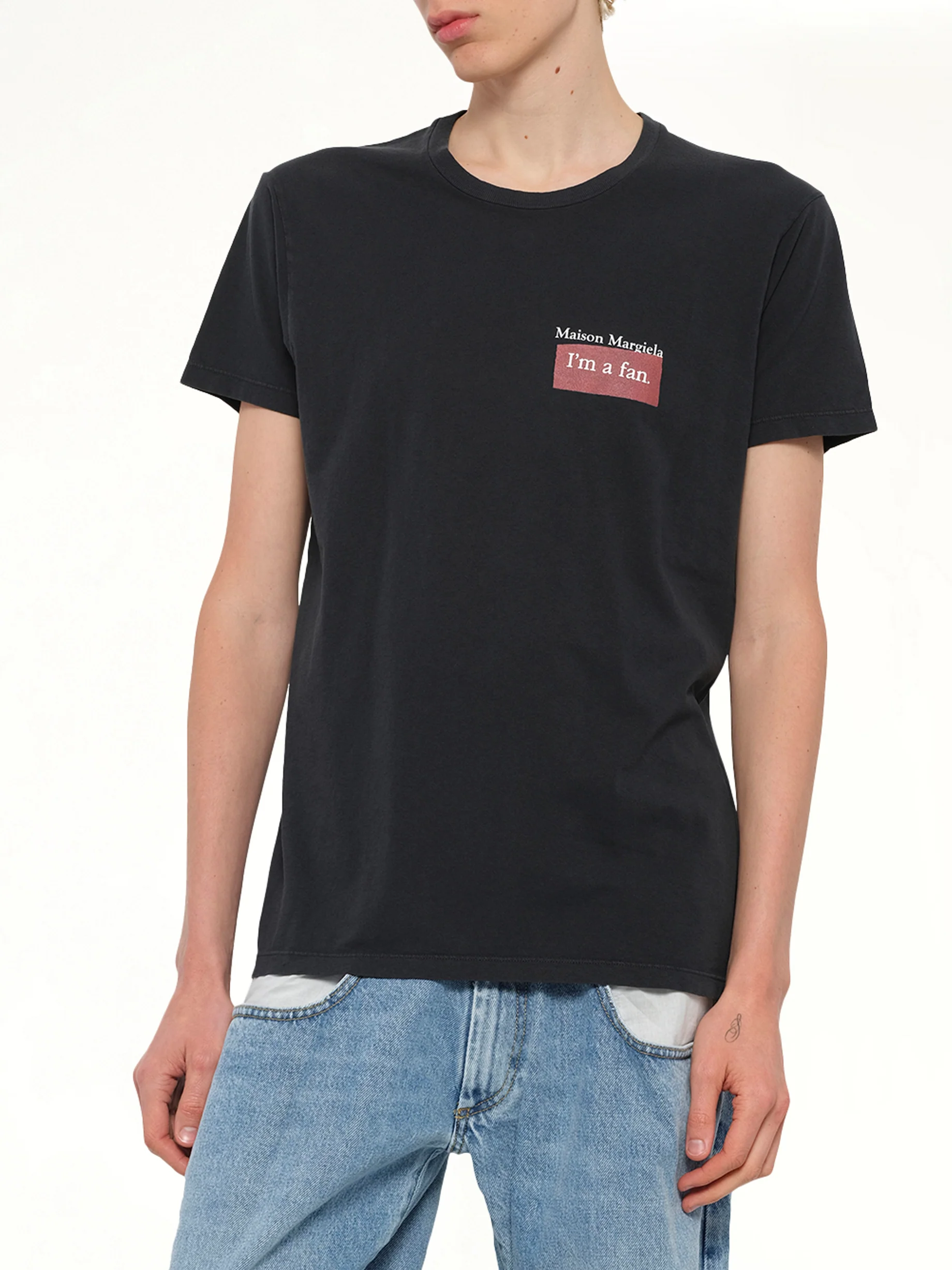 "I'm a Fan" T-Shirt in Charcoal - Image 6