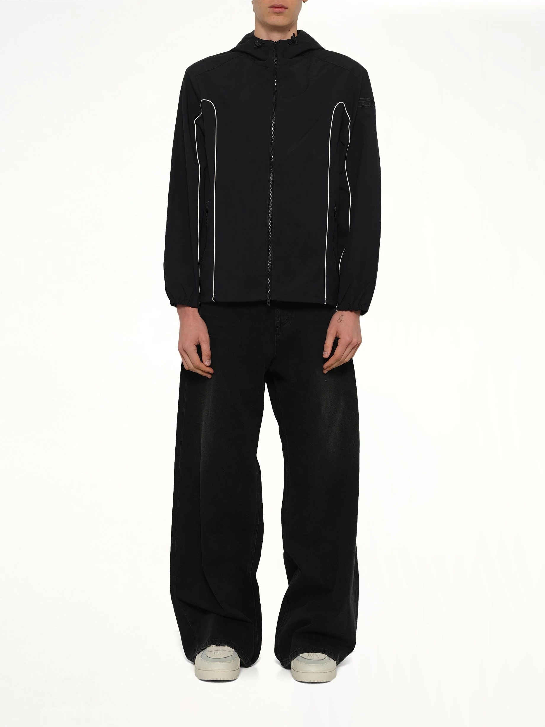 J-HIVES-WRD Jacket in Black - Image 7