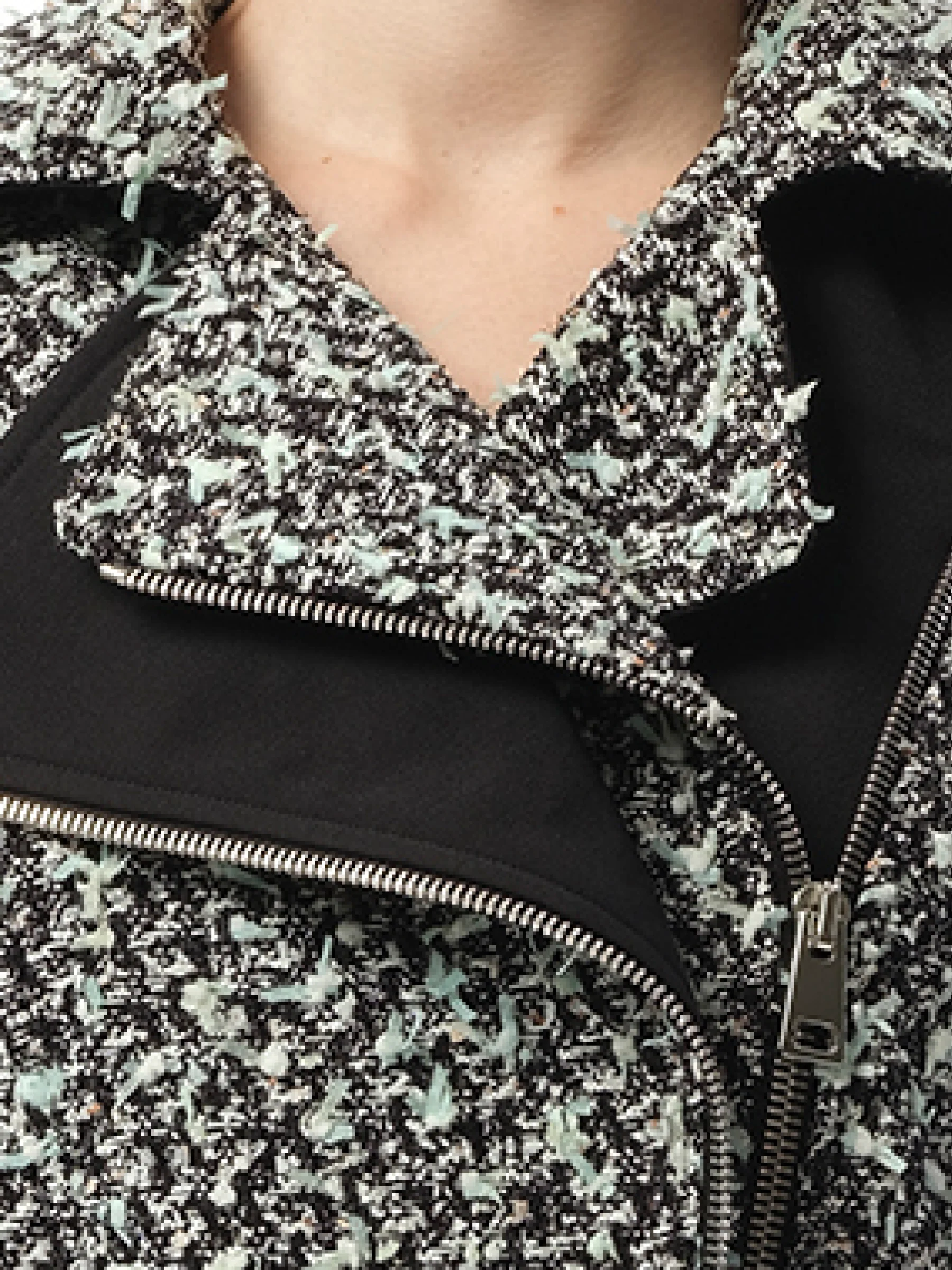 Jacket in Tweed - Image 2