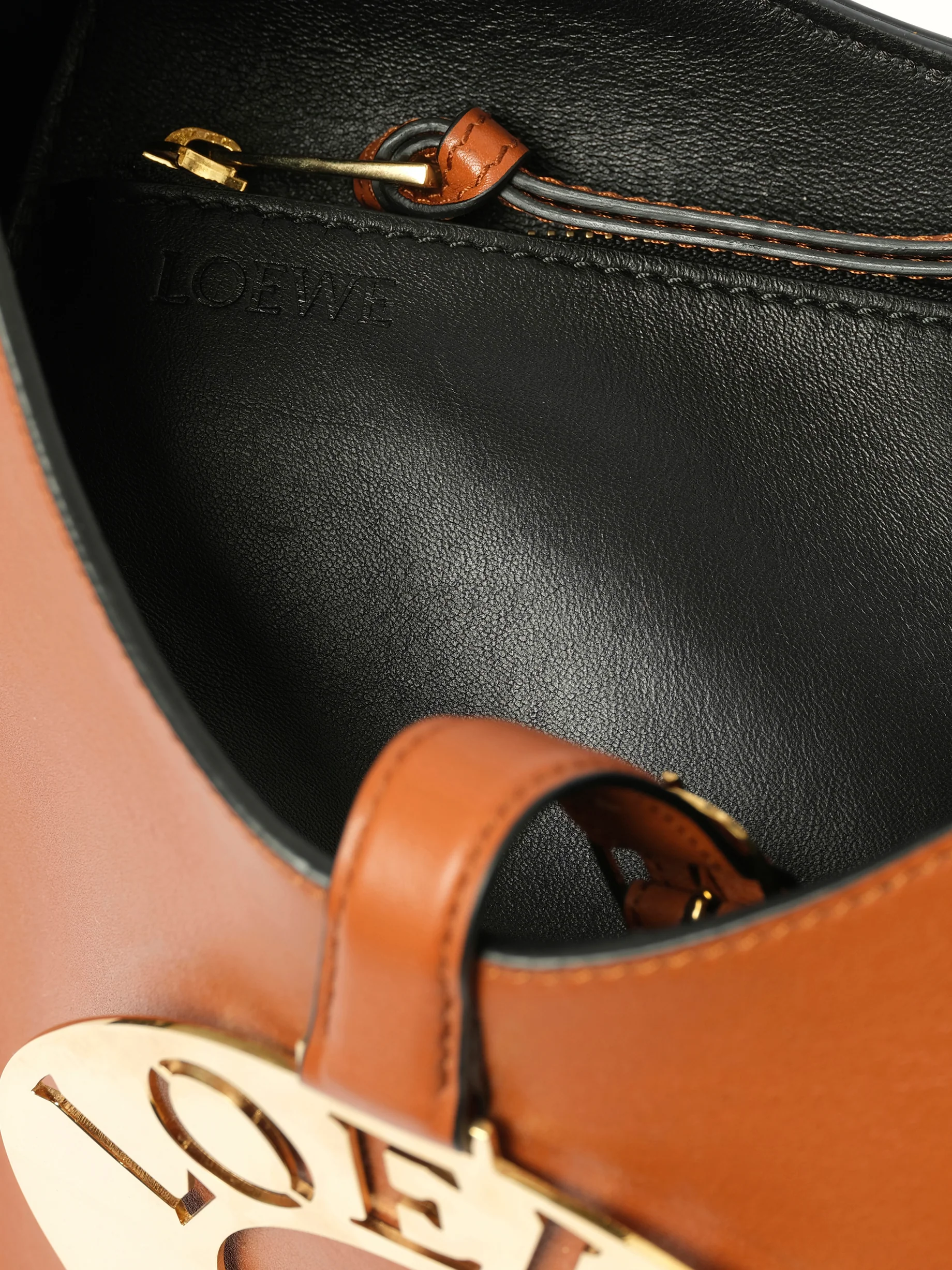 Joyce Bag M in Tan - Image 3