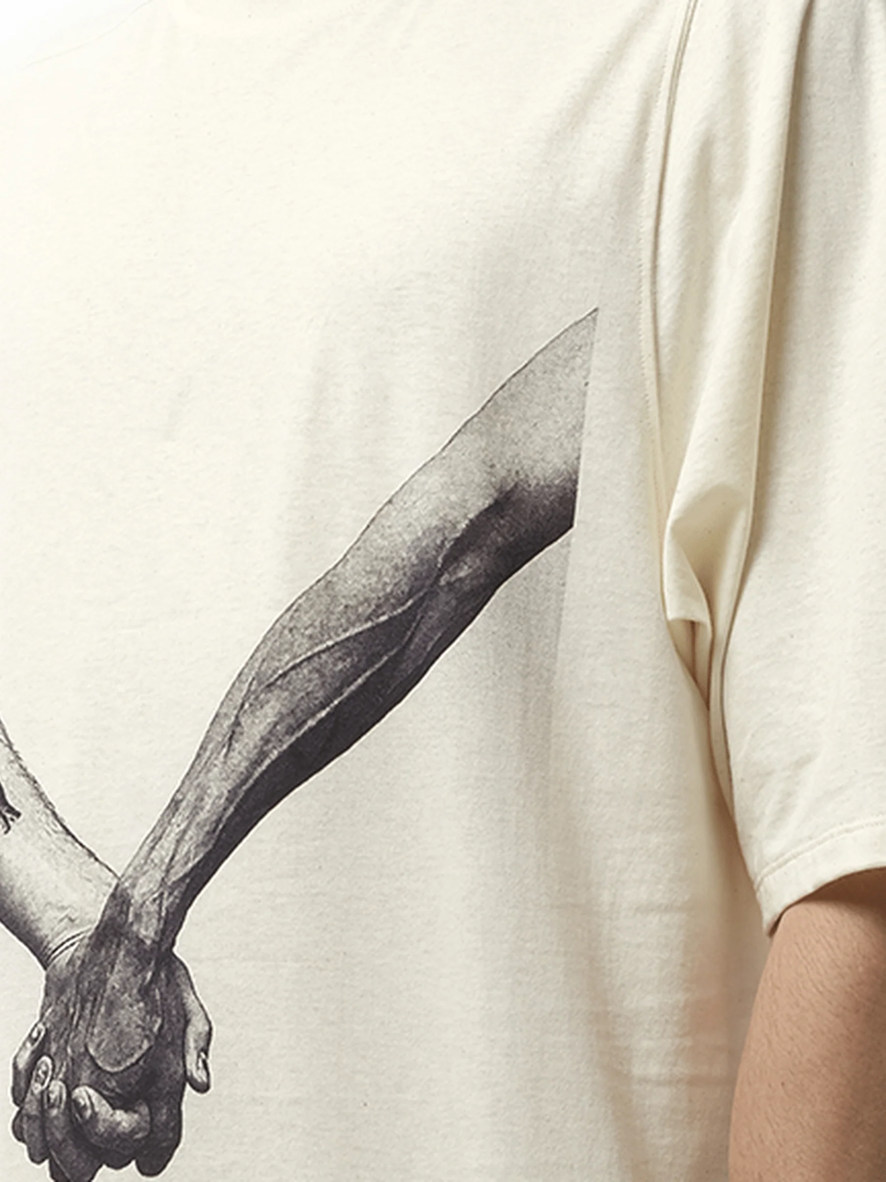 Jumbo SS "Holding Hands" T-Shirt in Natural/Black - Image 3
