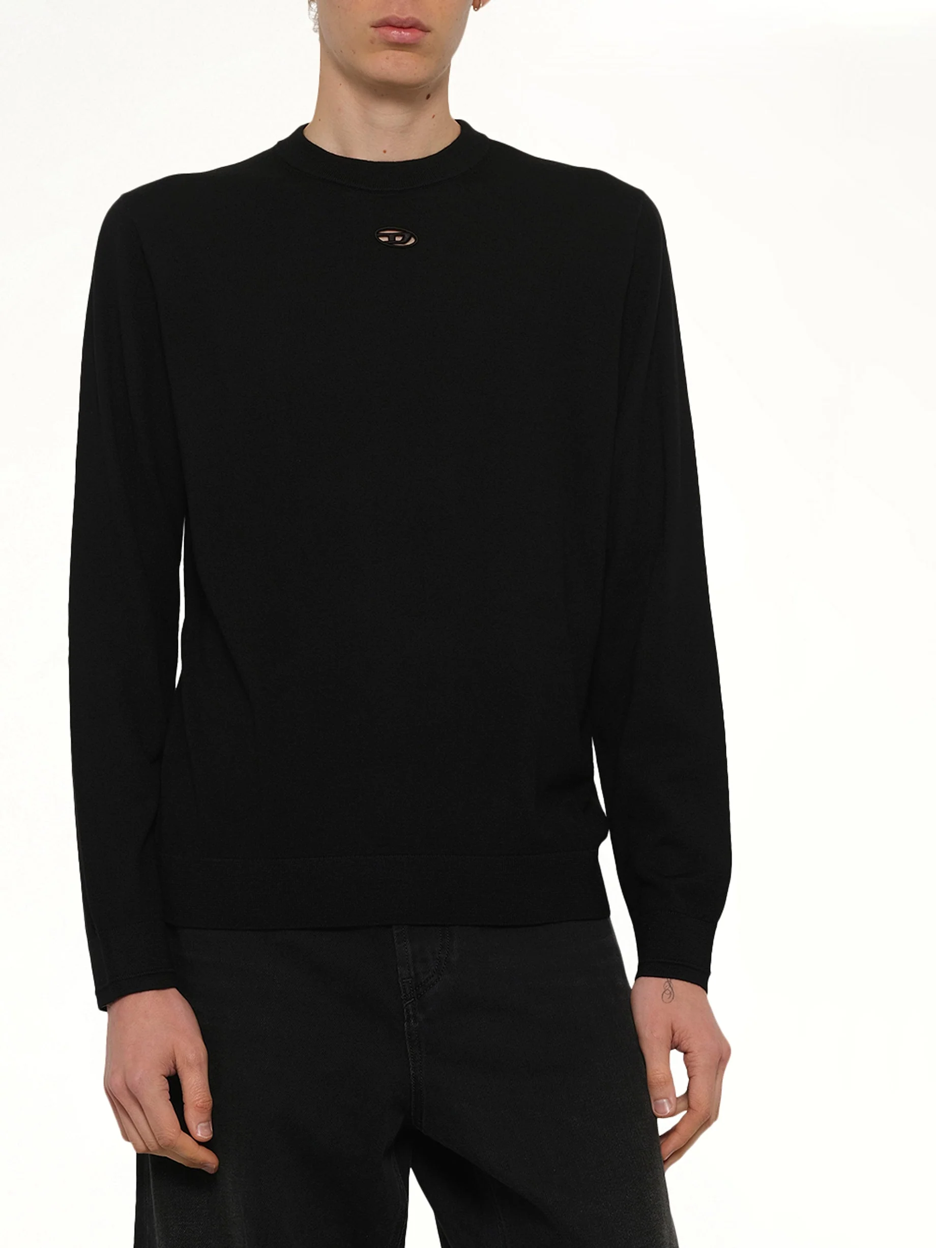 K-VALIAM Sweater in Black - Image 6