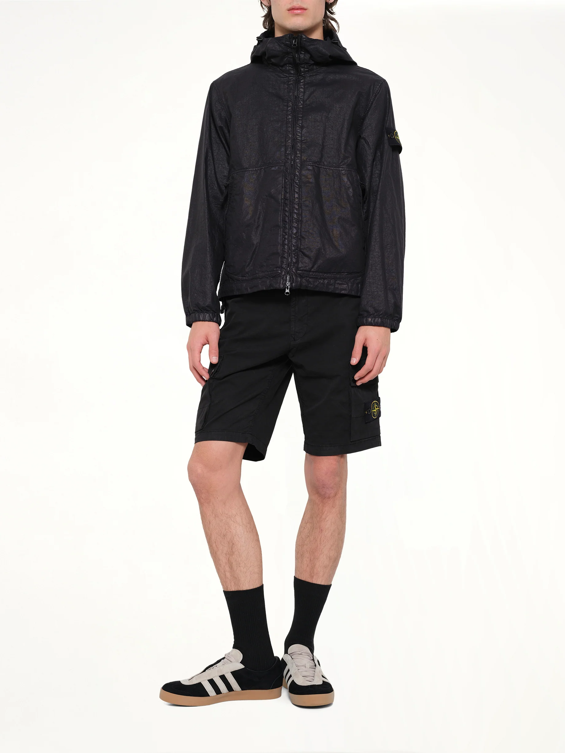 L100019 Shorts in Black - Image 4