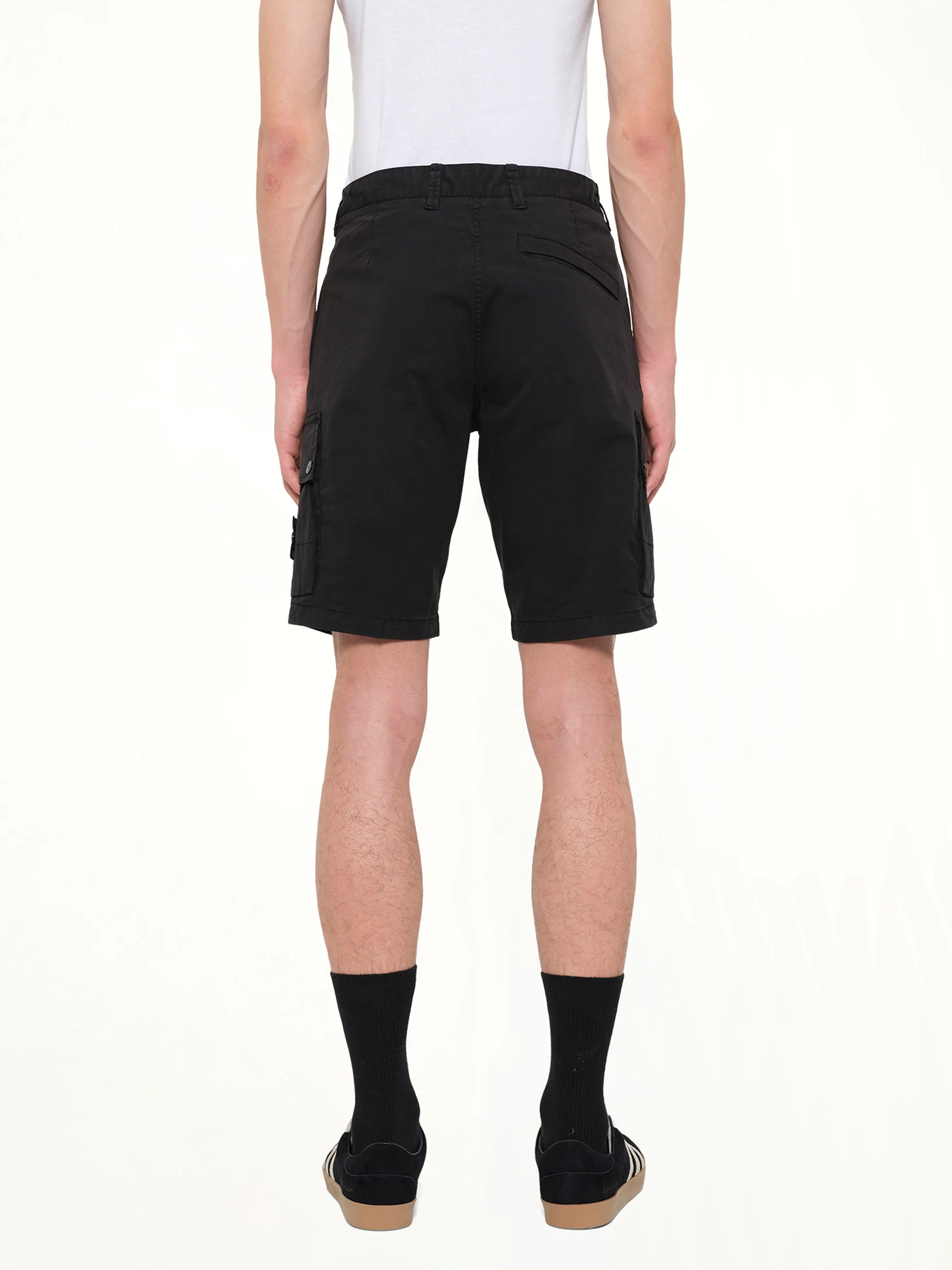 L100019 Shorts in Black - Image 5