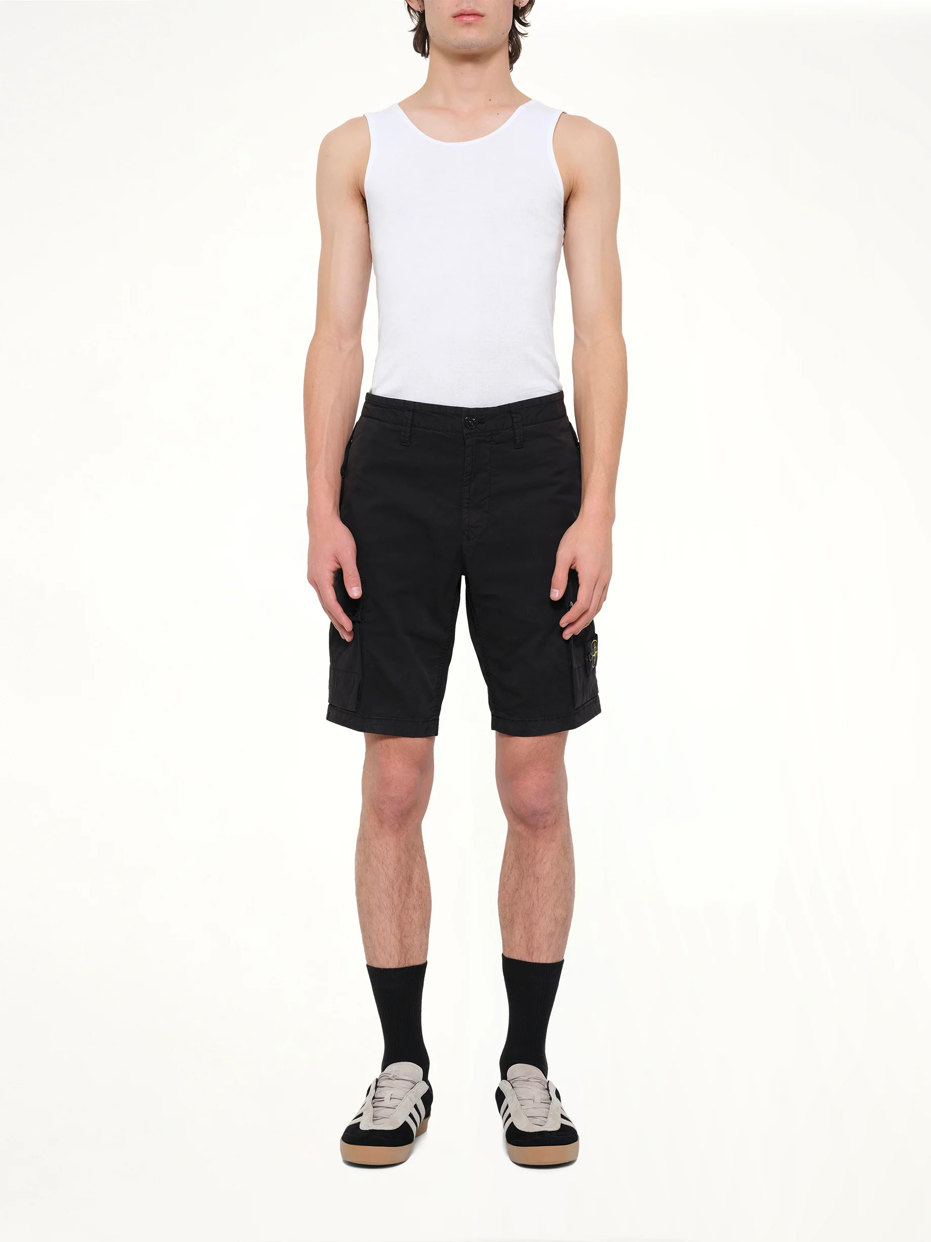 L100019 Shorts in Black - Image 7