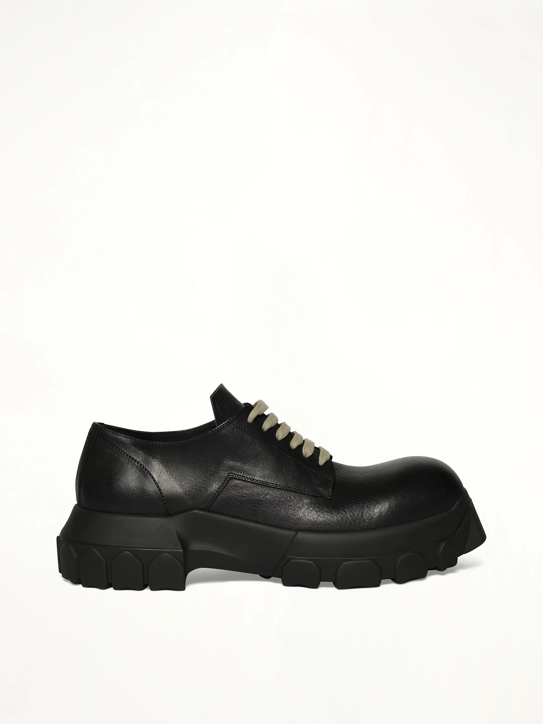 Laceup Bozo Tractor in Black