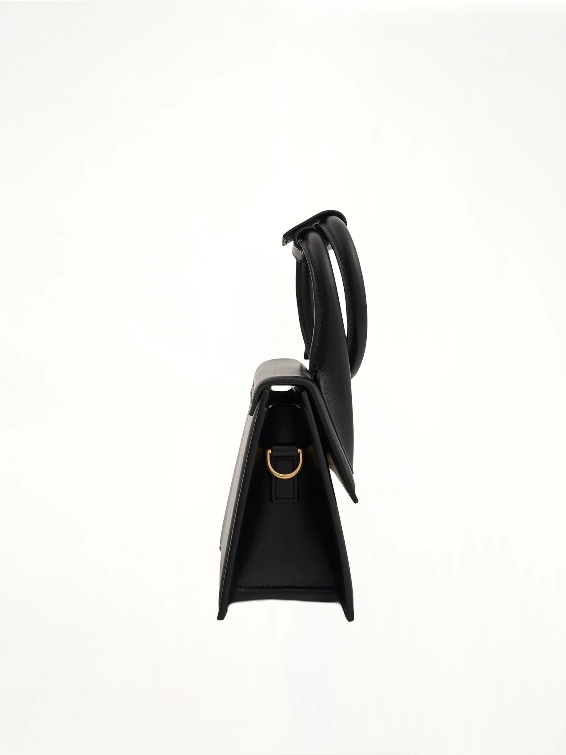 Le Chiquito Noeud Leather Bag in Black - Image 3