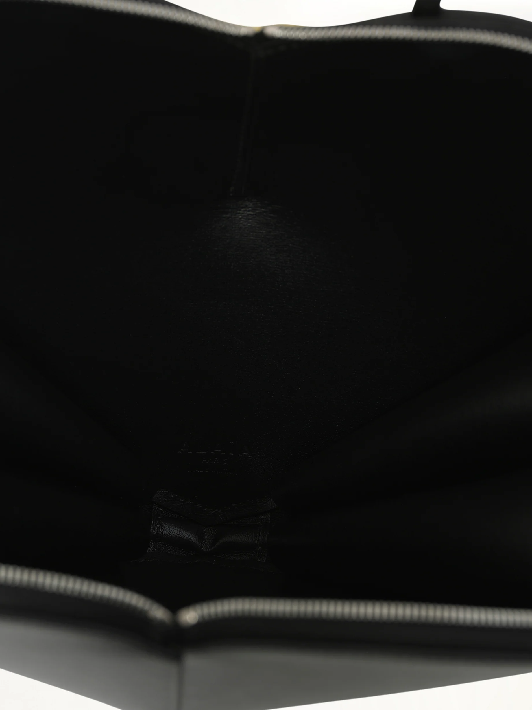 Le Coeur Bag in Black - Image 7