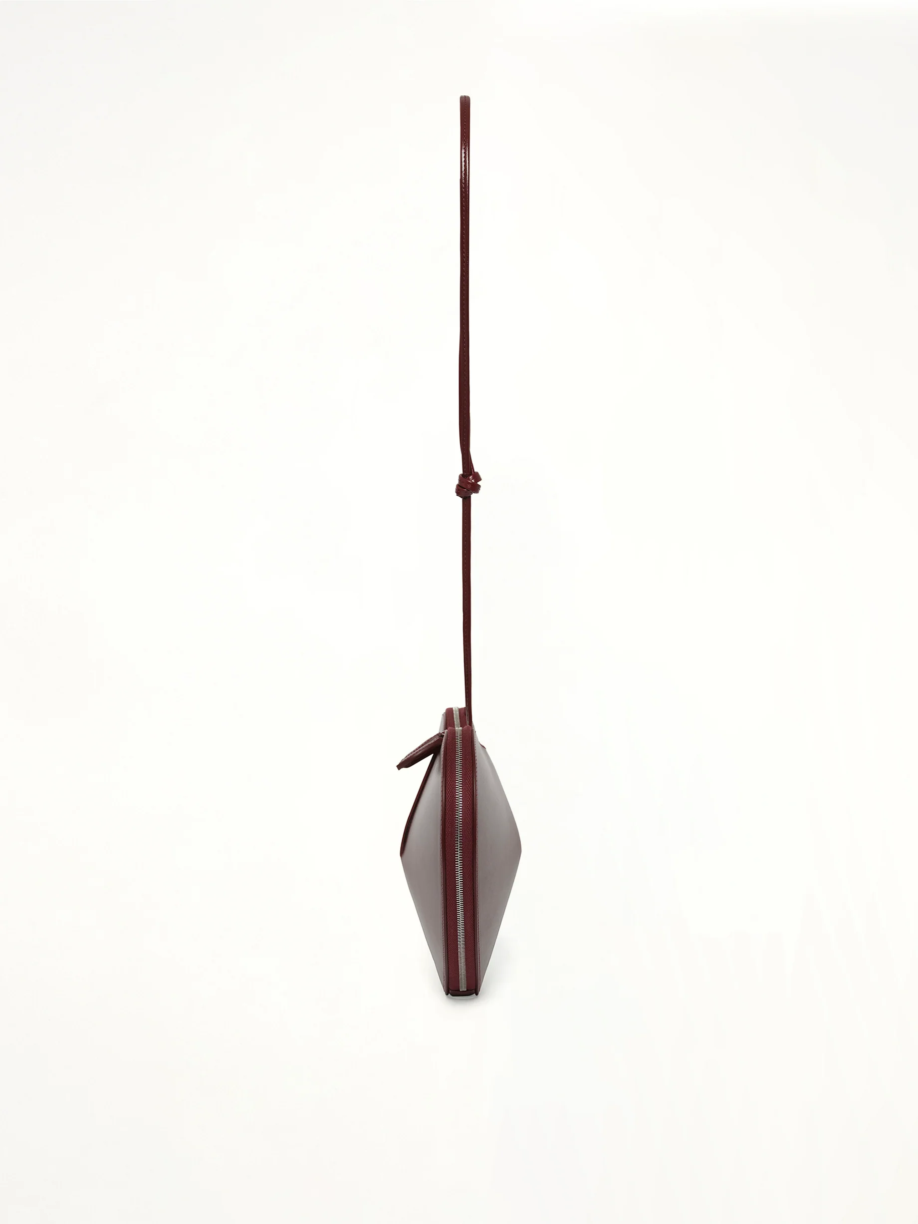 Le Coeur Bag in Rouge Grenat - Image 3