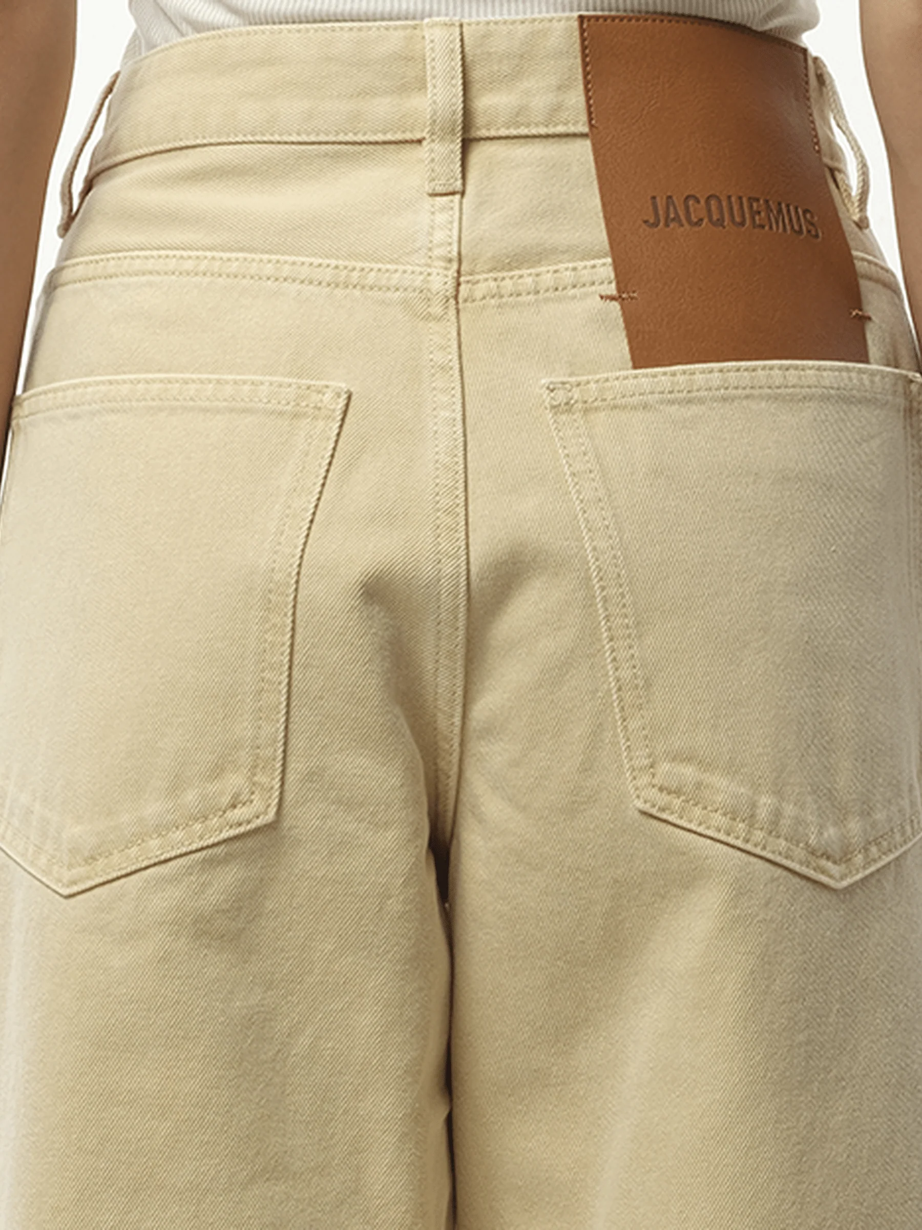 Le Denimes Large in Light Beige - Image 3