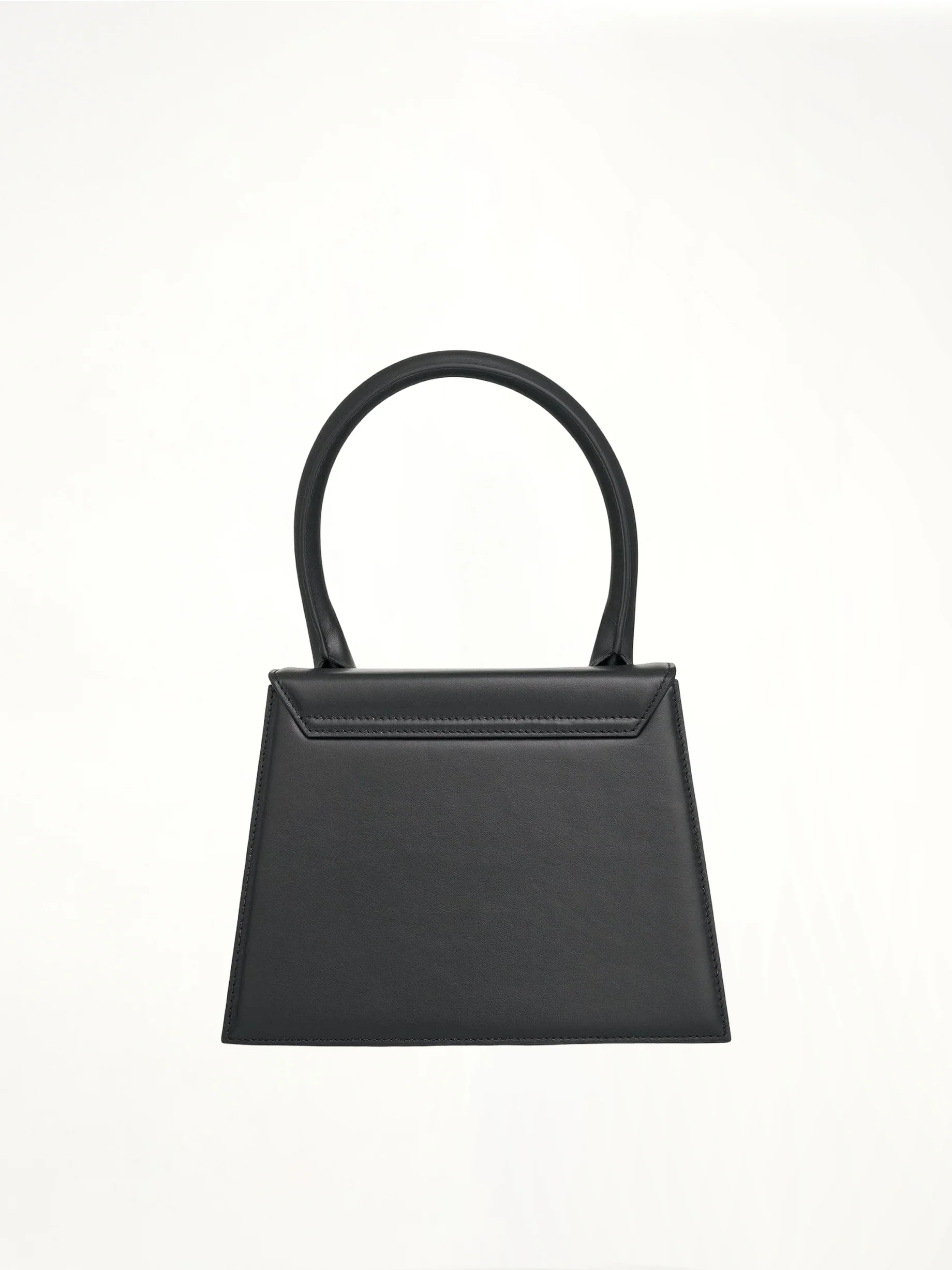 Le Grand Chiquito Leather Bag in Black - Image 4