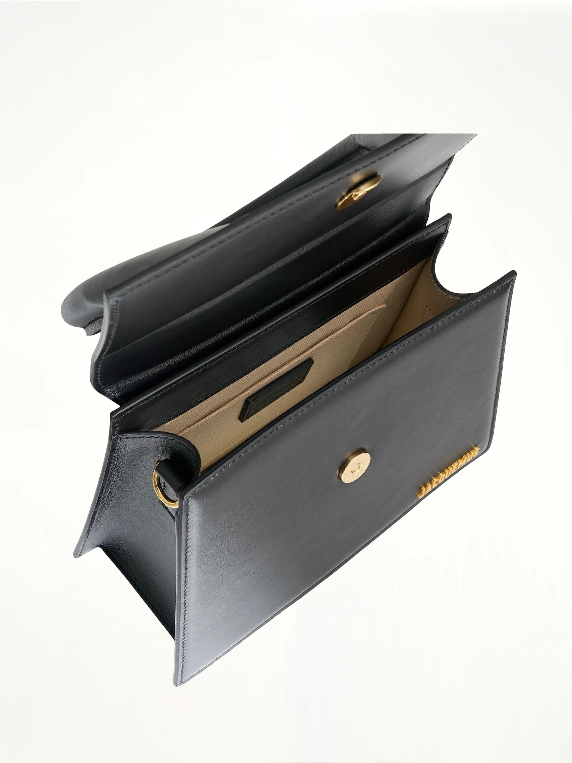 Le Grand Chiquito Leather Bag in Black - Image 5