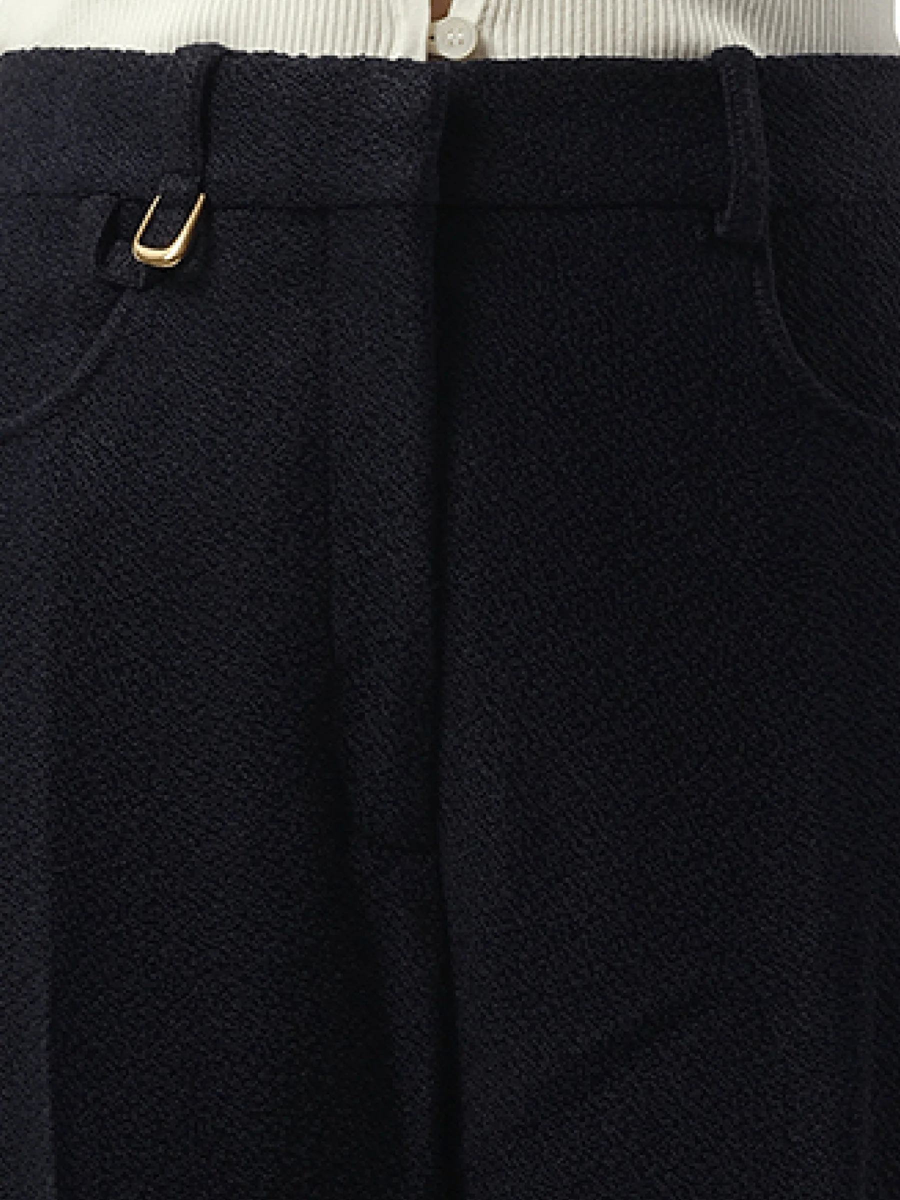 Le Pantalon Sauge in Dark Navy - Image 3
