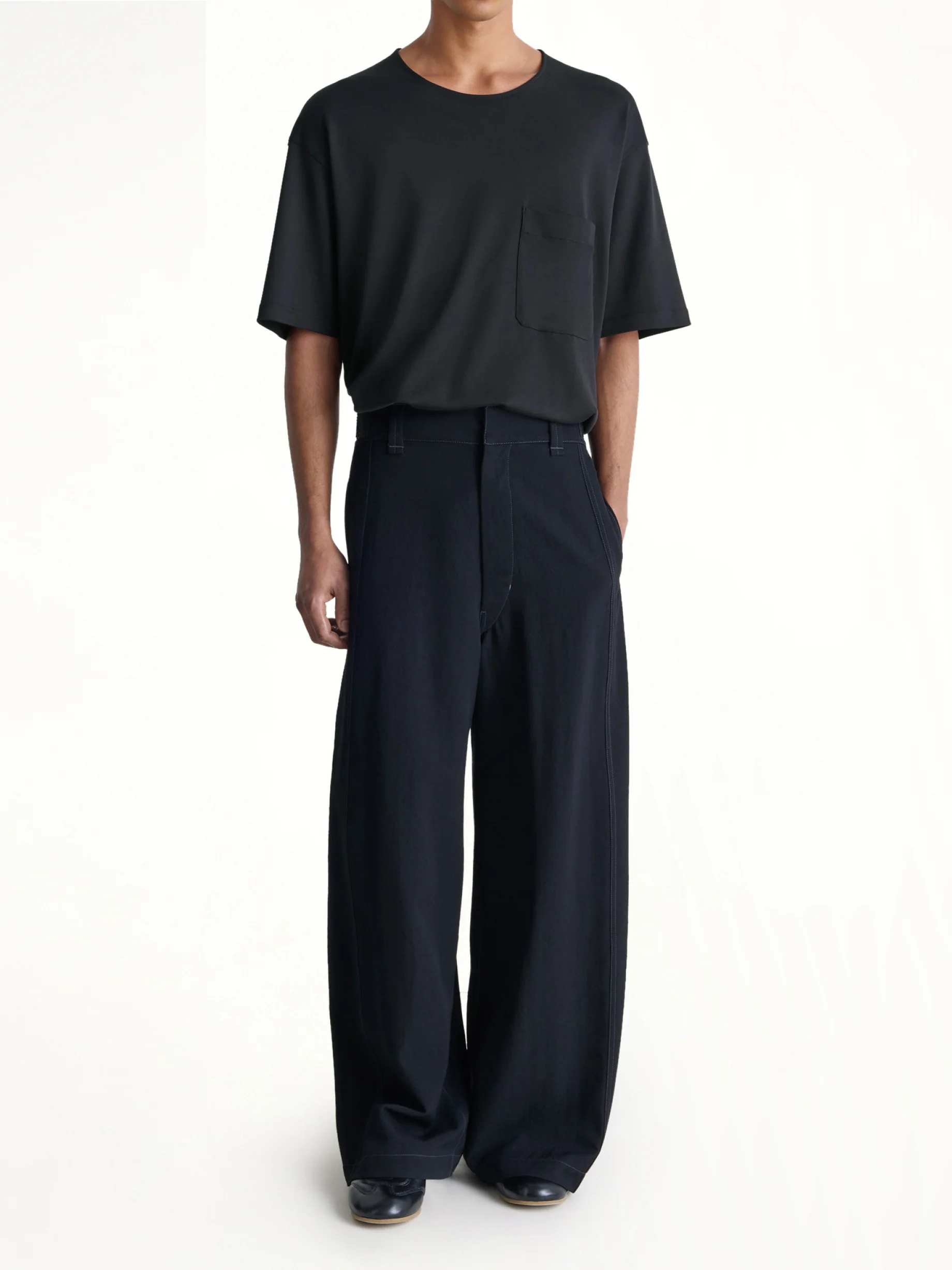 Relaxed Fit T-Shirt in Black - Image 7