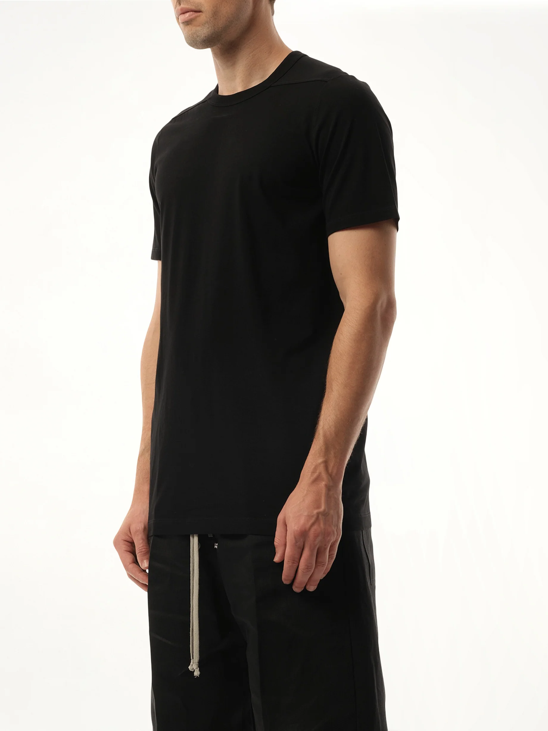 Level T-Shirt in Black - Image 5