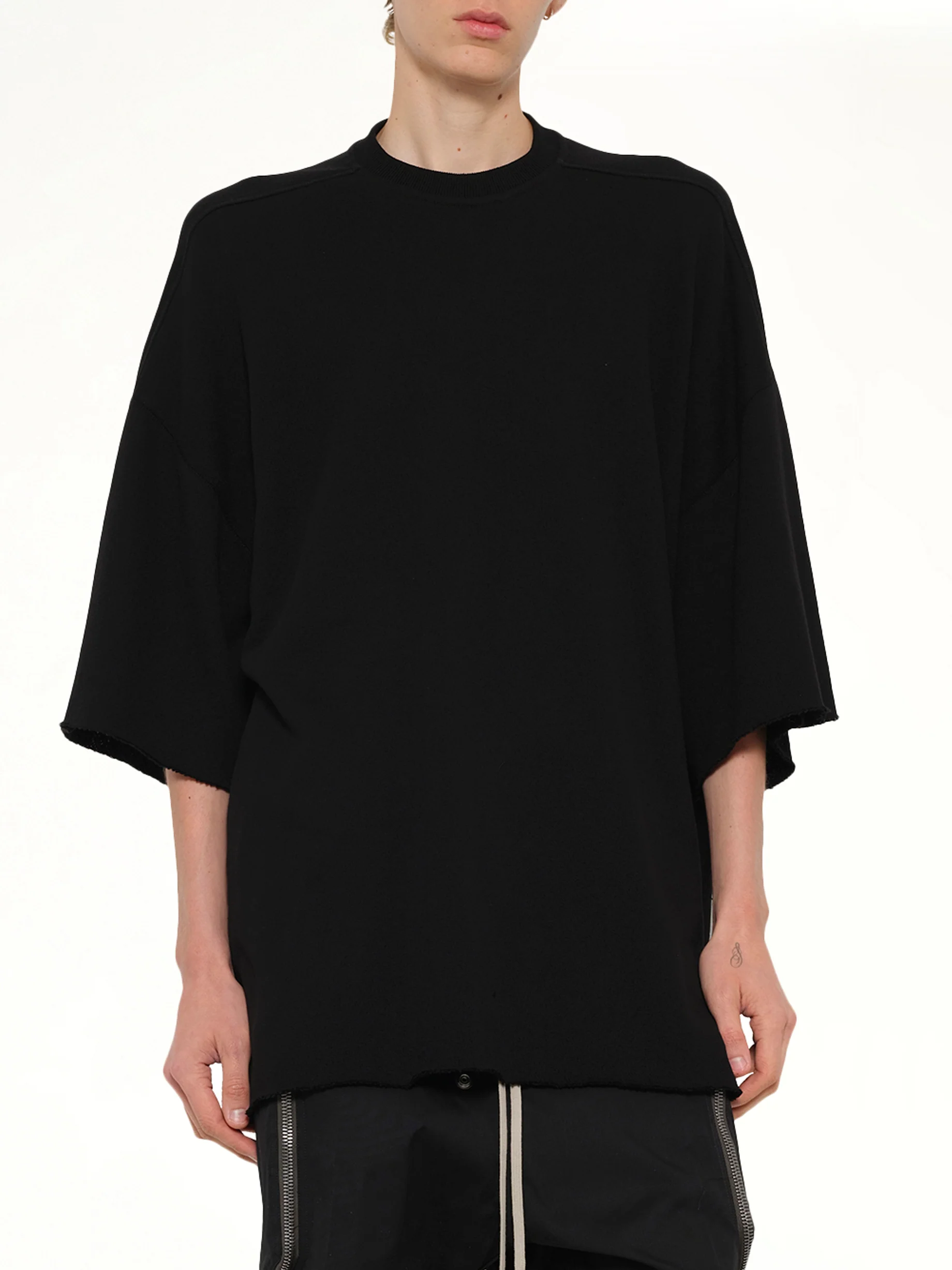 Light Tommy T-Shirt in Black - Image 6