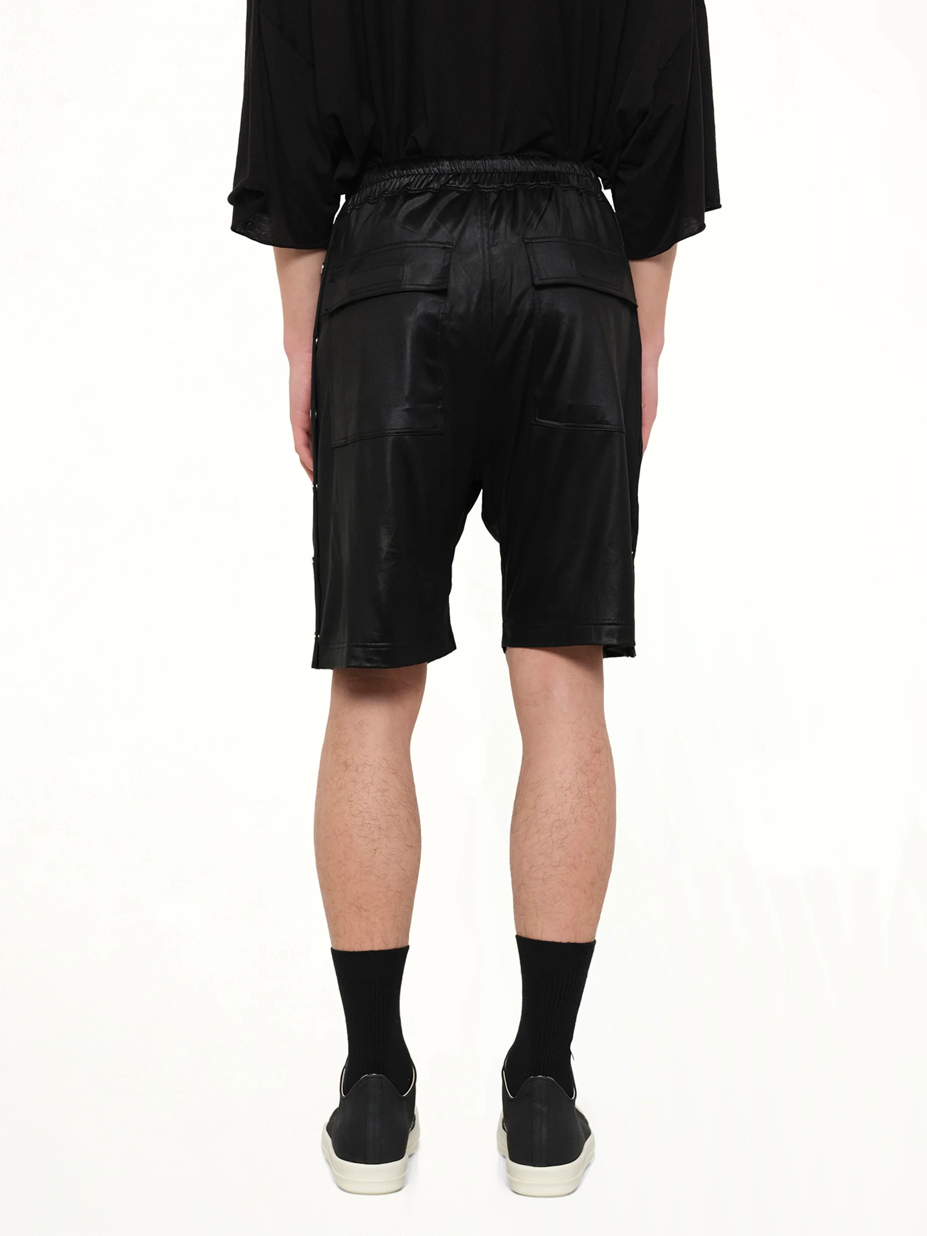 Light Wide Pusher Shorts in Black - Image 5