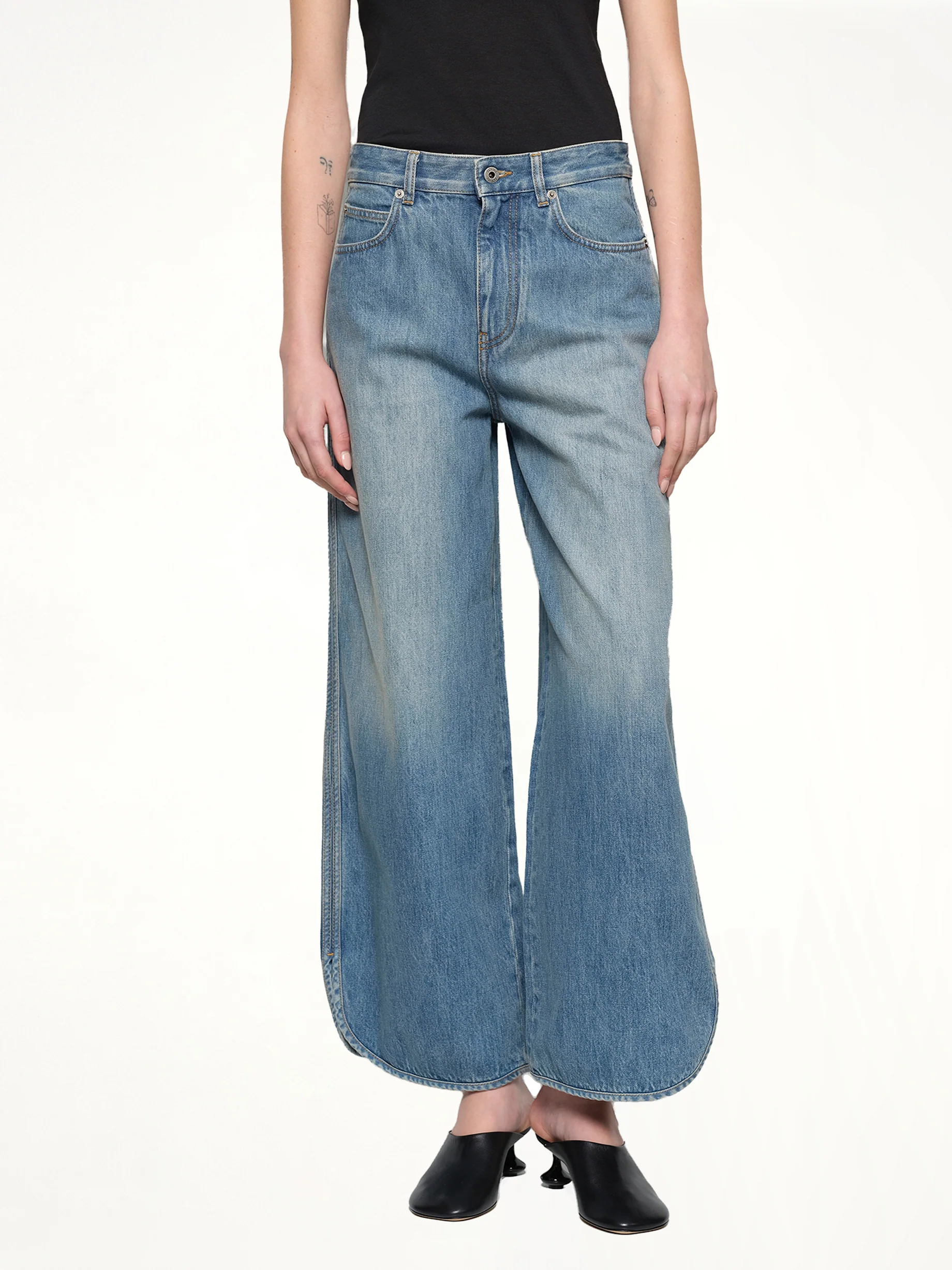 Loose-Leg Jeans AF in Denim Blue - Image 6