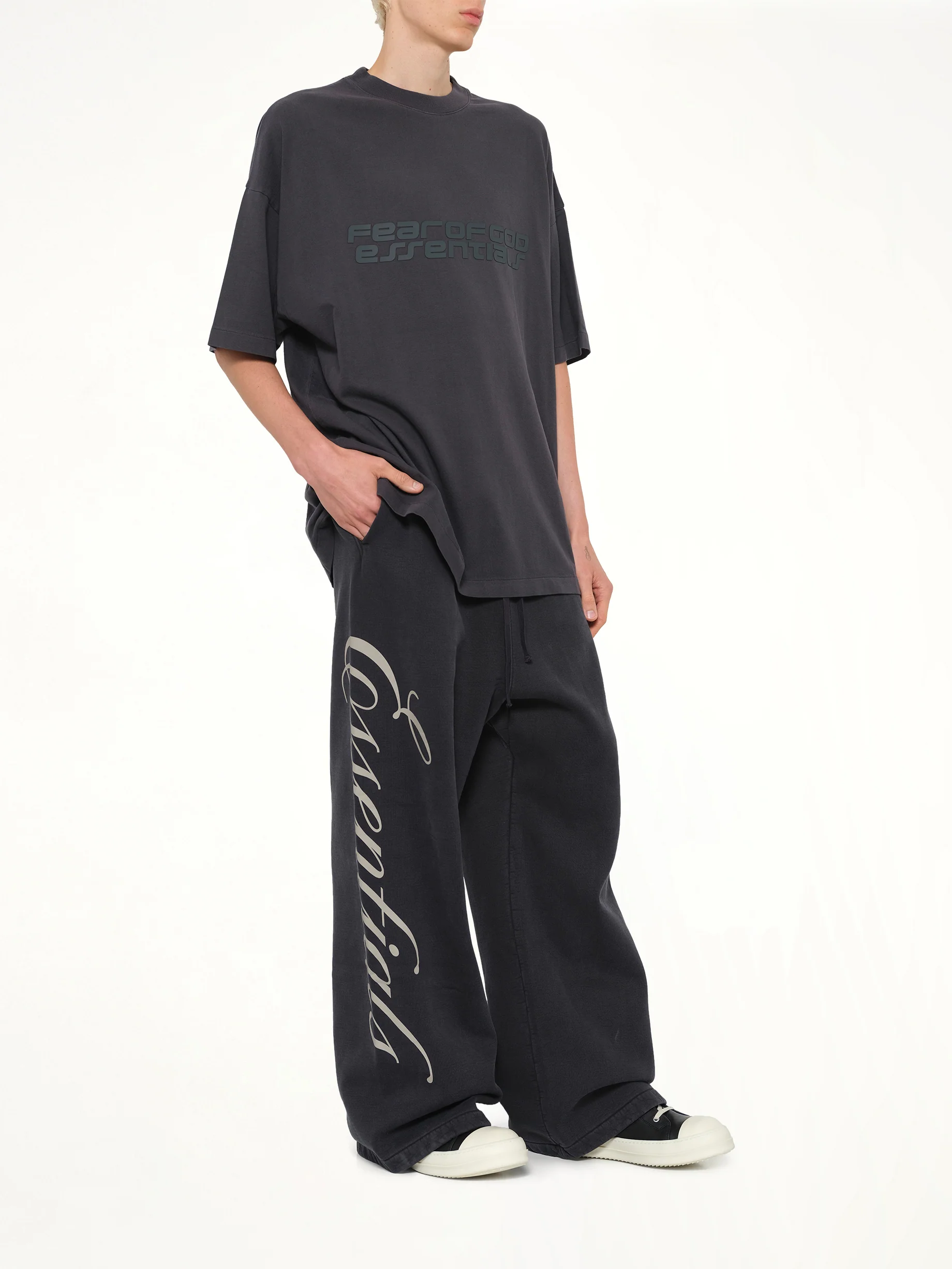 Lounge Sweatpant in Vintage Black - Image 4