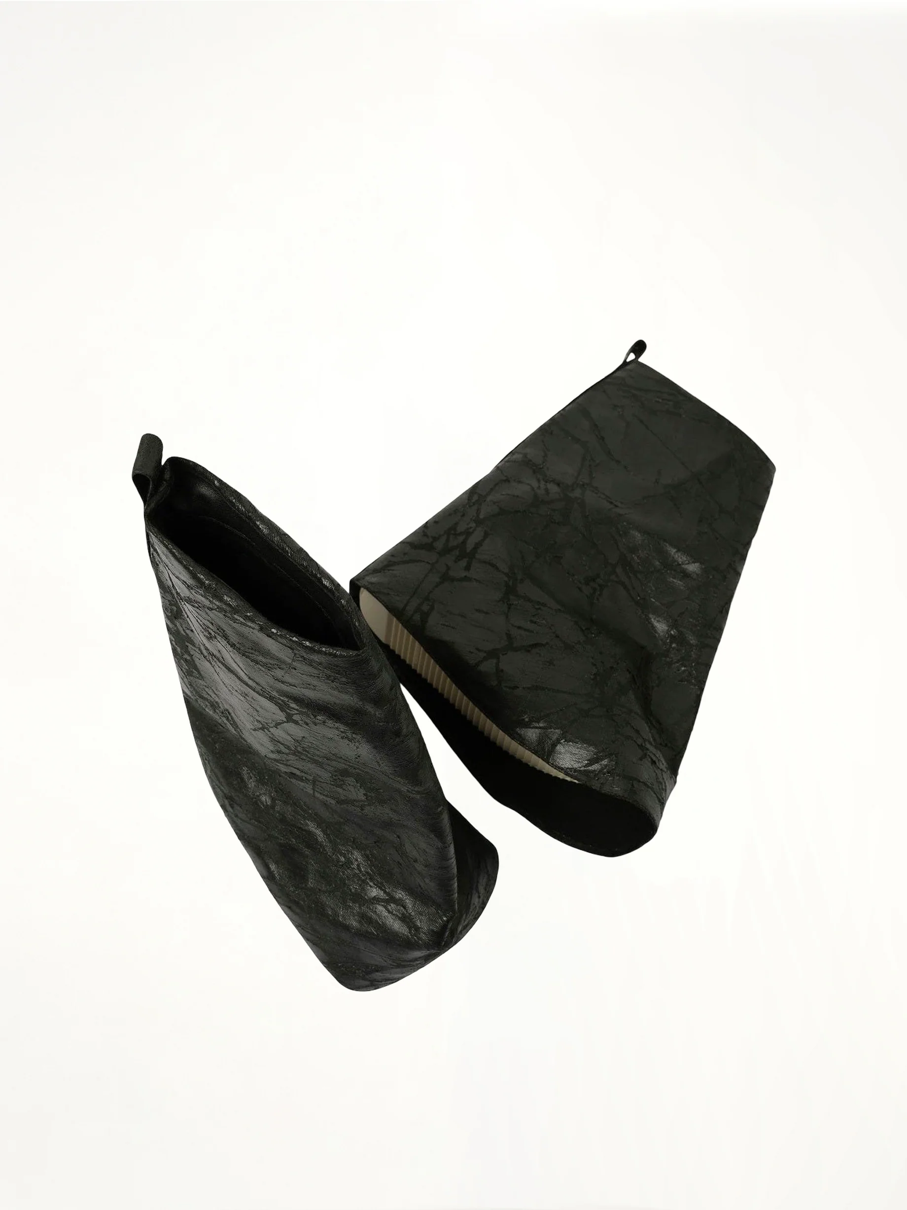 Low Fetish boots in Black/Milk - Image 4