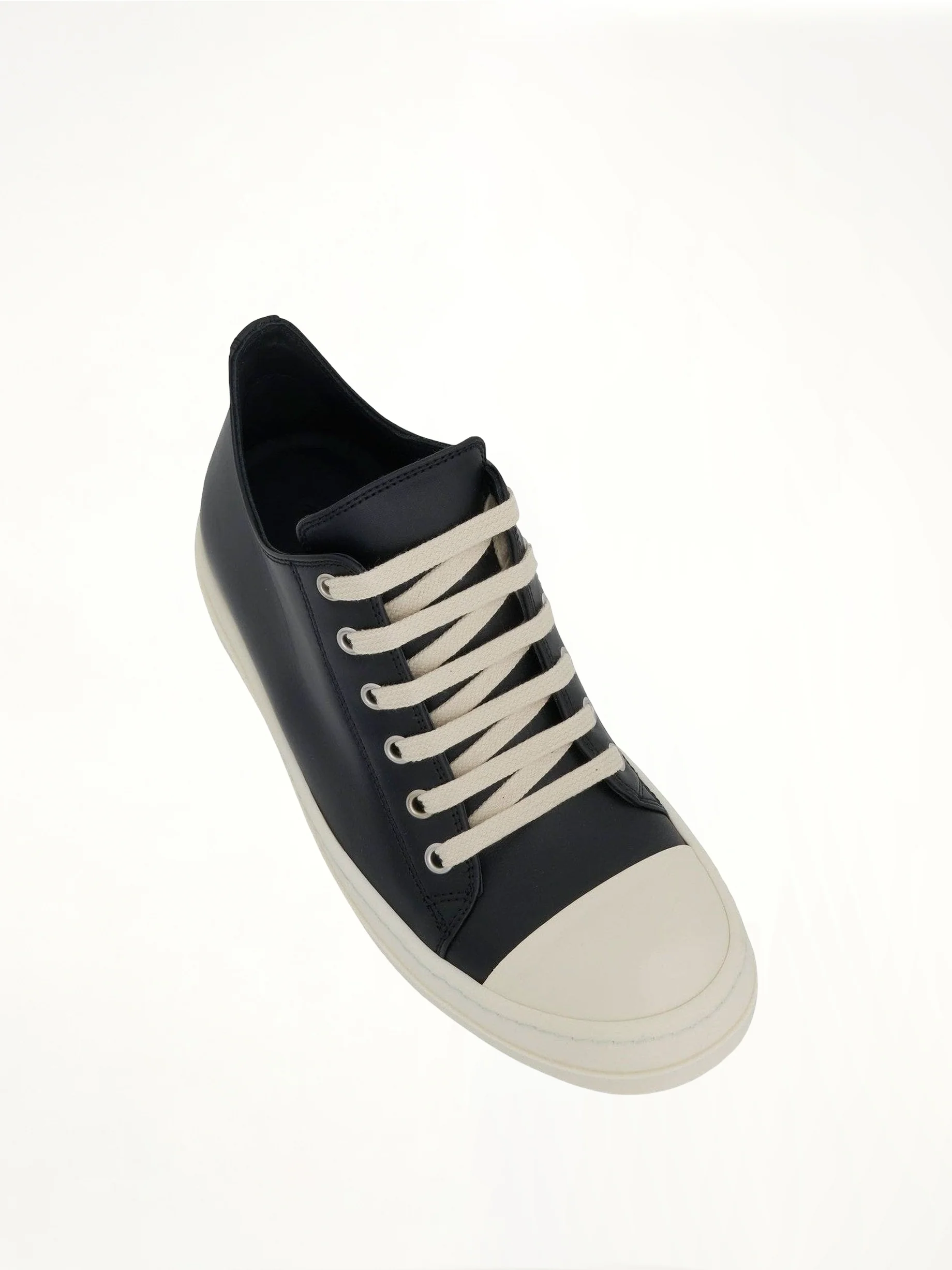 Low Leather Sneaker in Black/Milk - Image 4