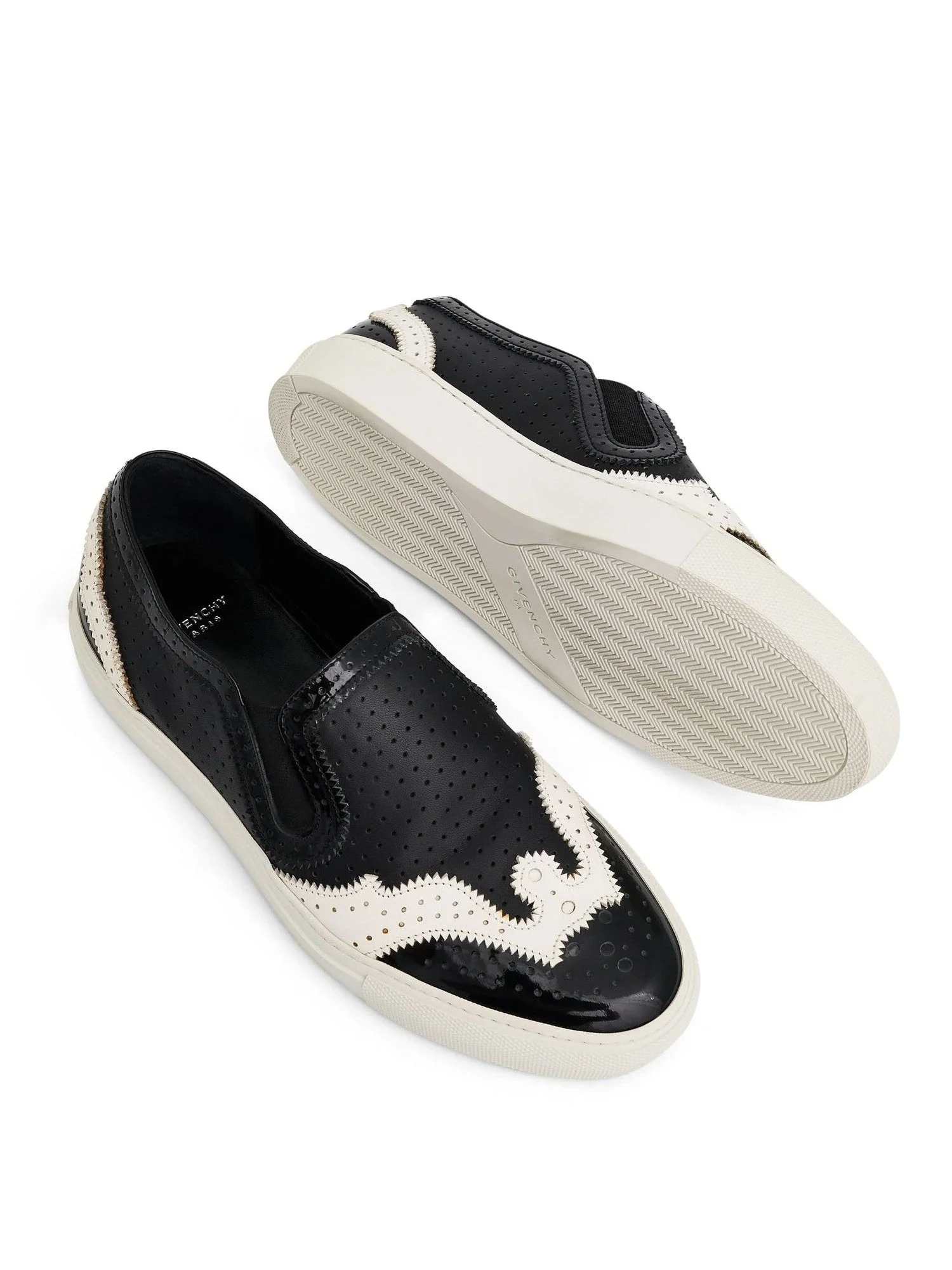 Low Skate Sneaker in Black/White - Image 4