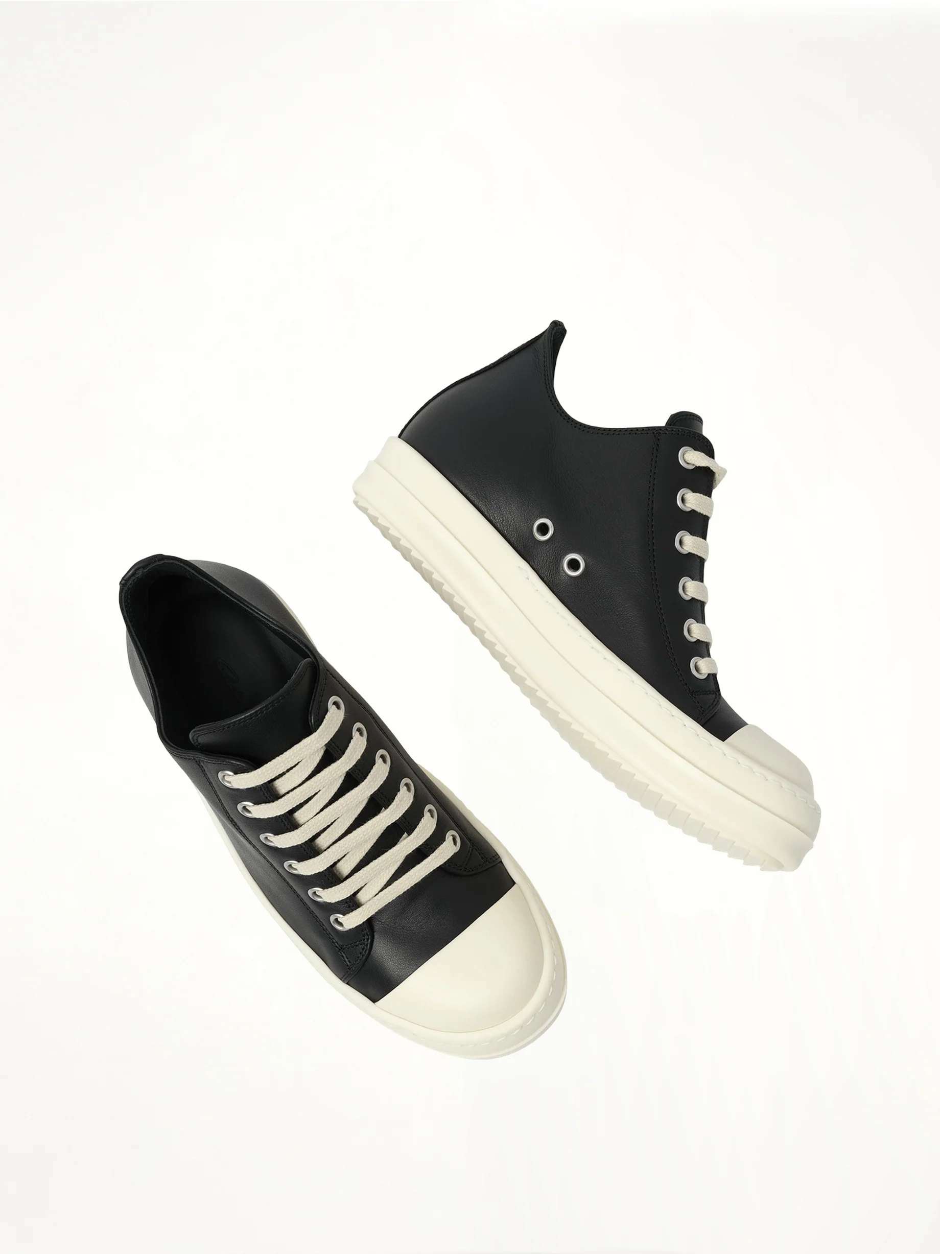 Low Sneaks in Black - Image 4