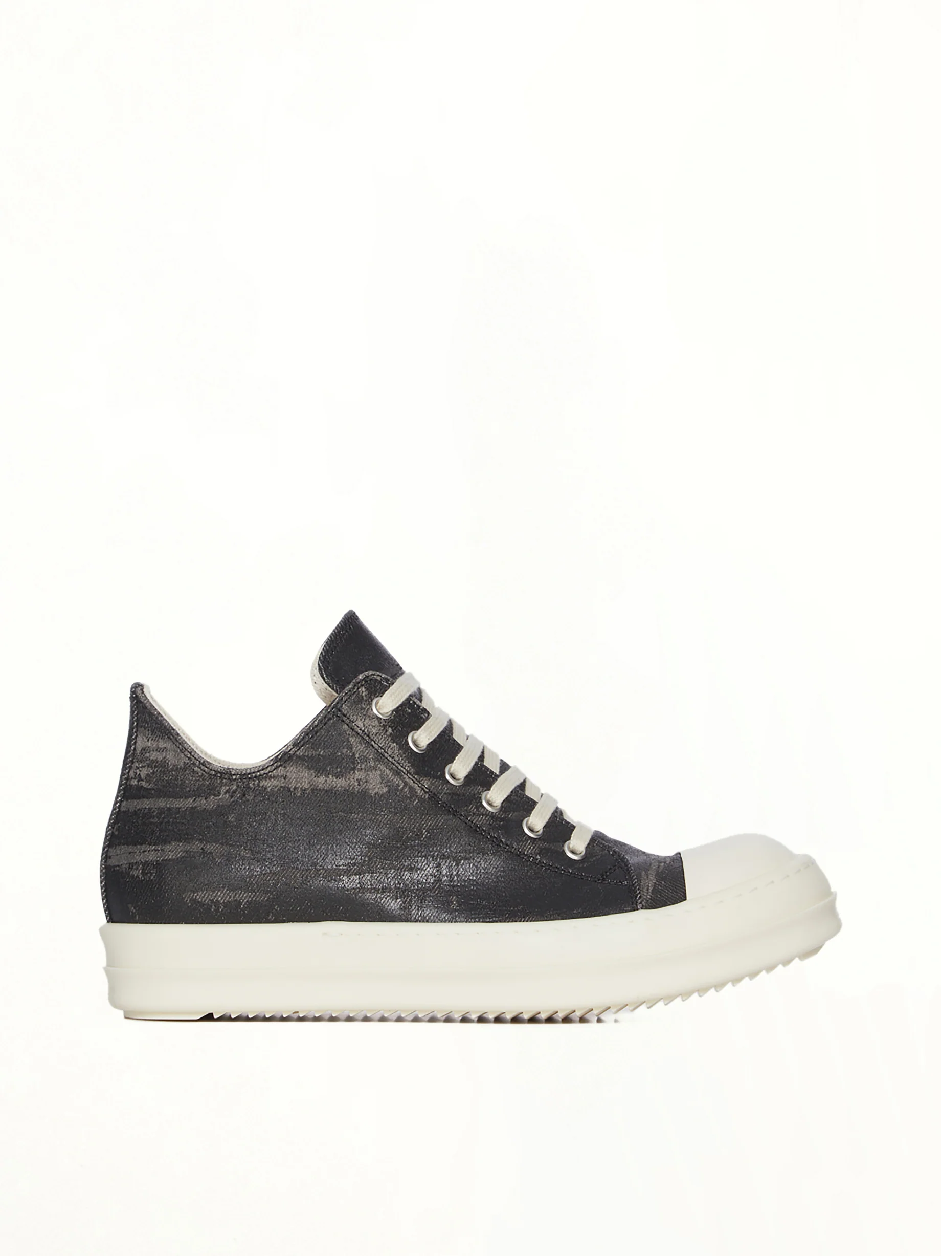 Low Sneaks in Black Washed