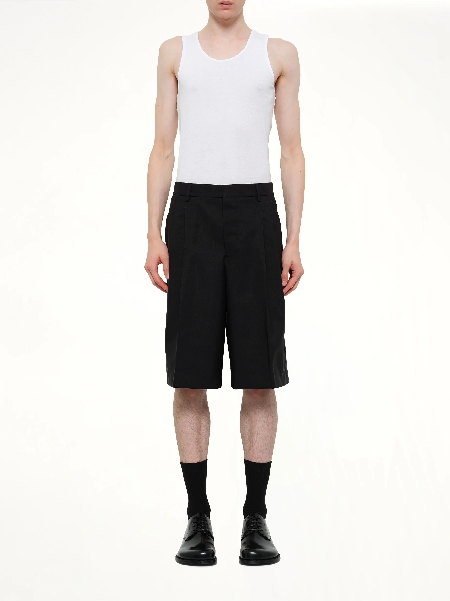 Low Waist Wide Bermuda Shorts in Black - Image 7