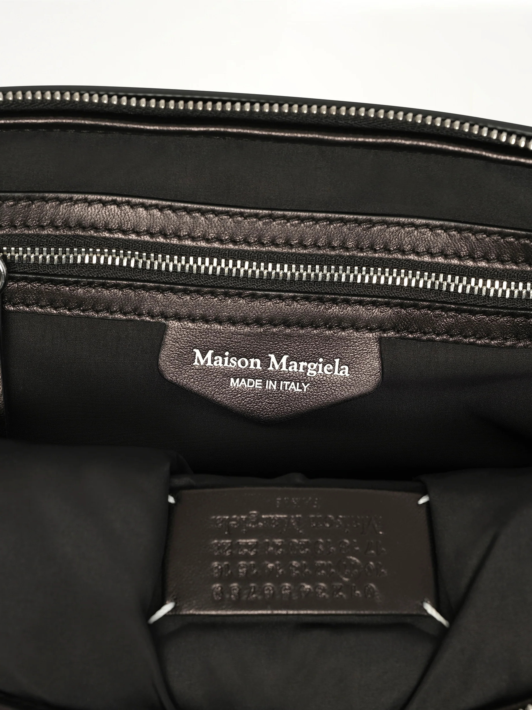 Glam Slam Camera Bag in Black - Image 5