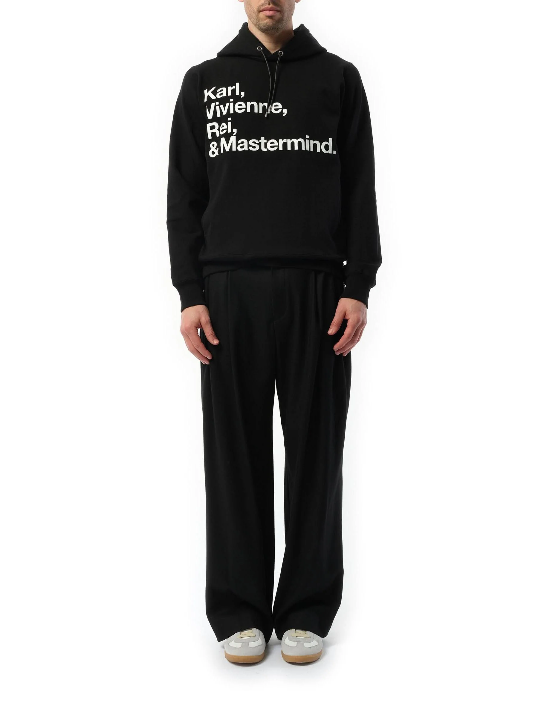 Hoodie in Black - Image 4