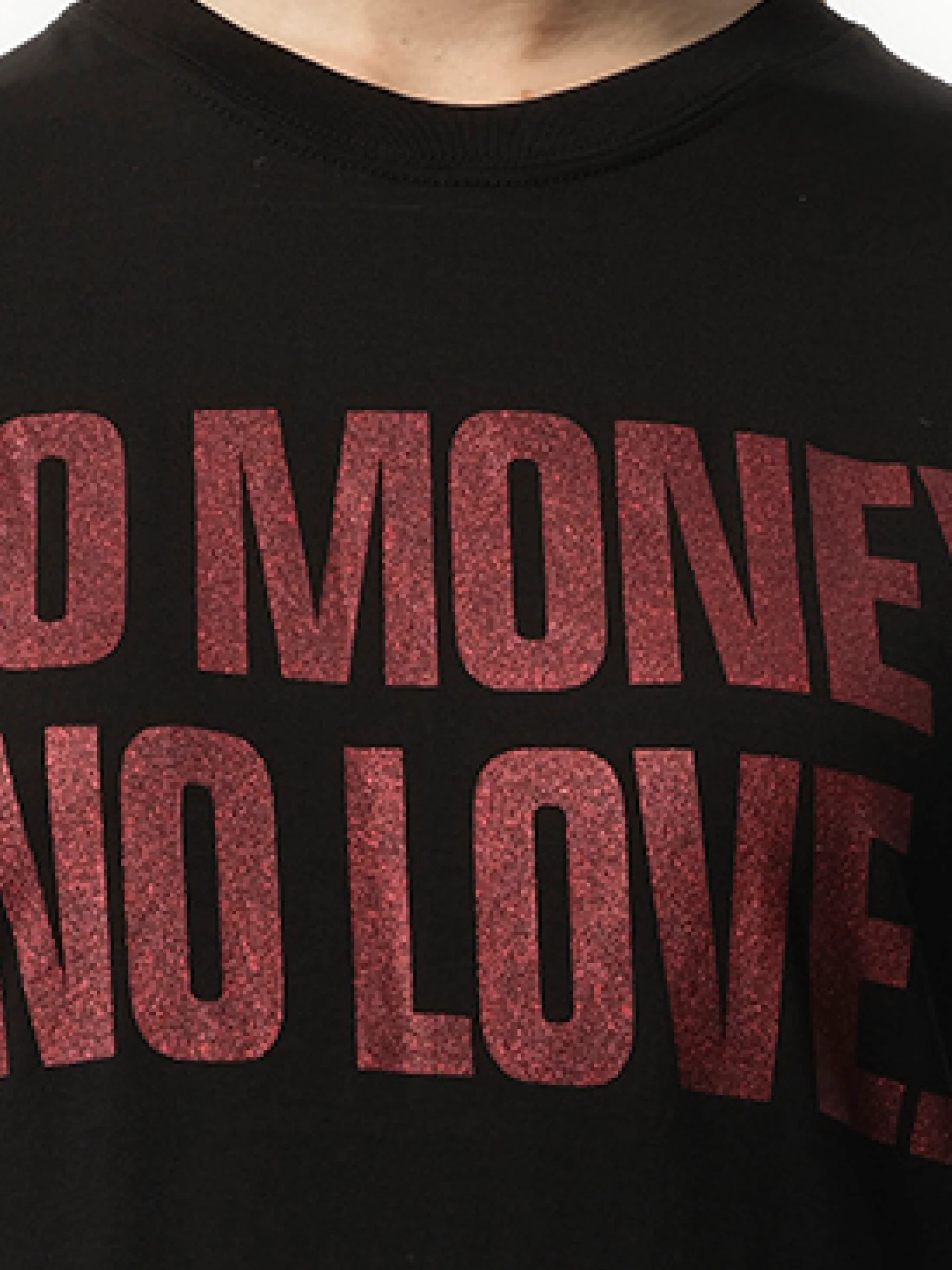 T-Shirt in Black - Image 2