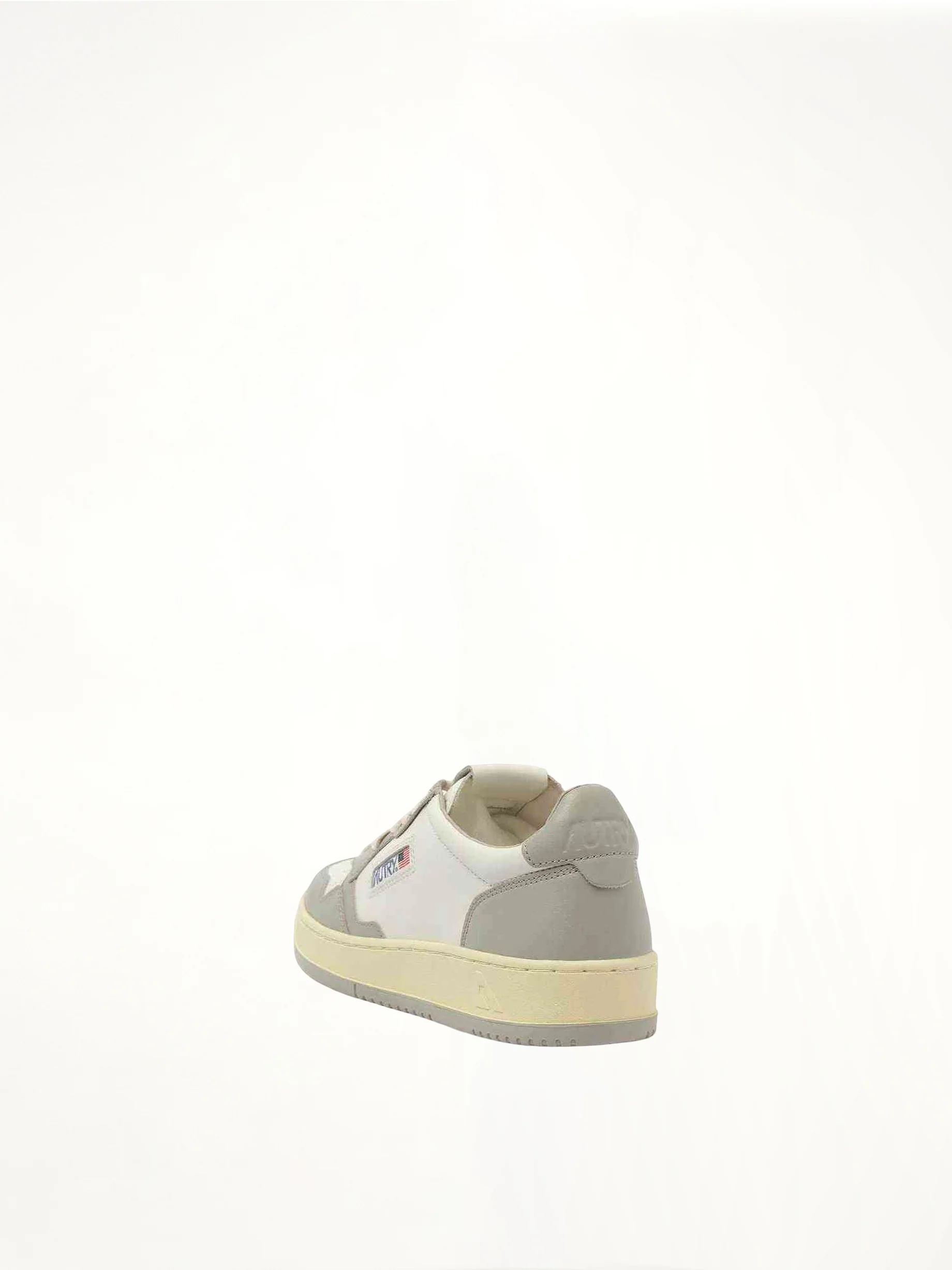 Medalist Low Bicolour Sneakers in White/Vapor - Image 3