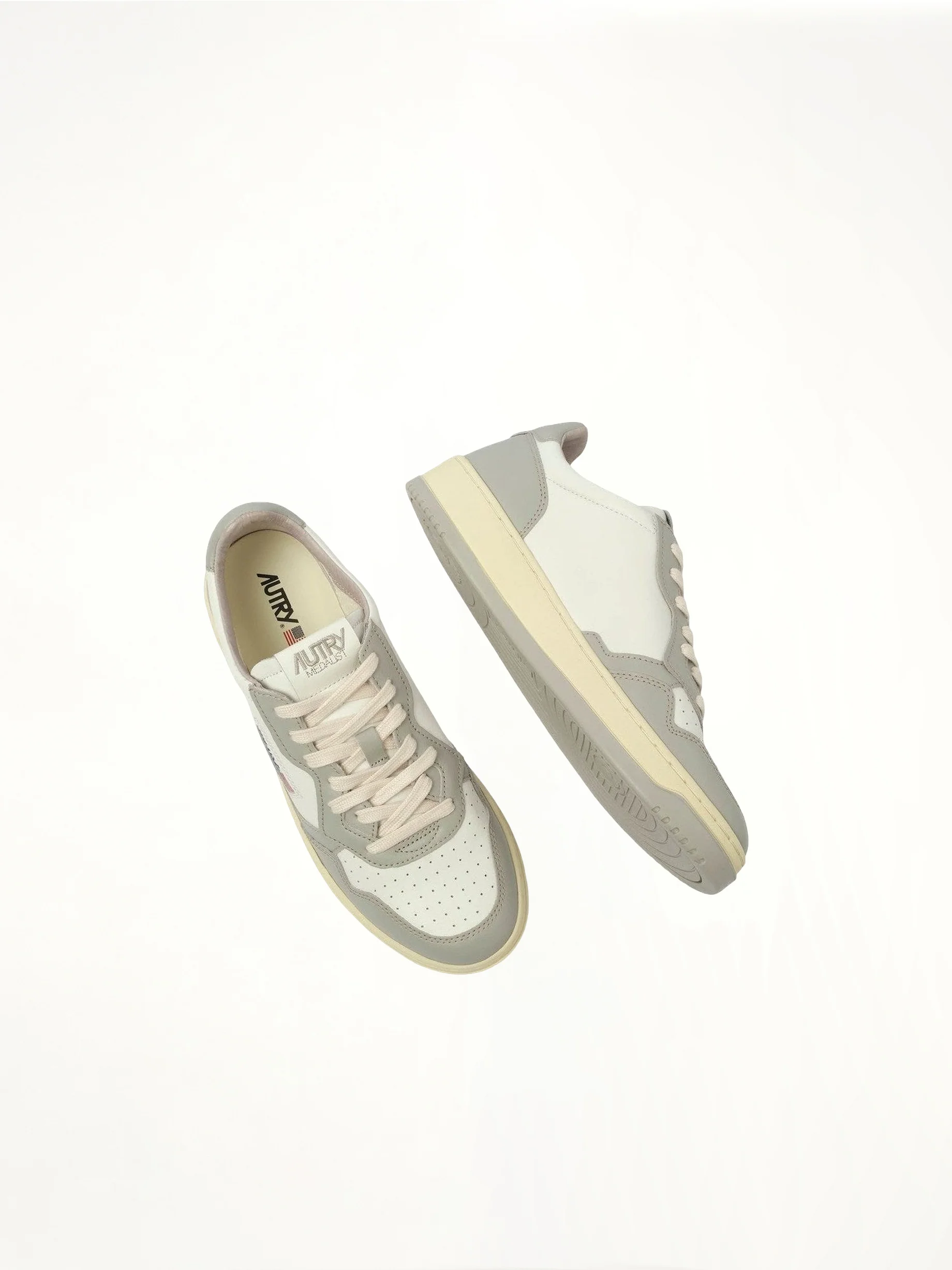 Medalist Low Bicolour Sneakers in White/Vapor - Image 4