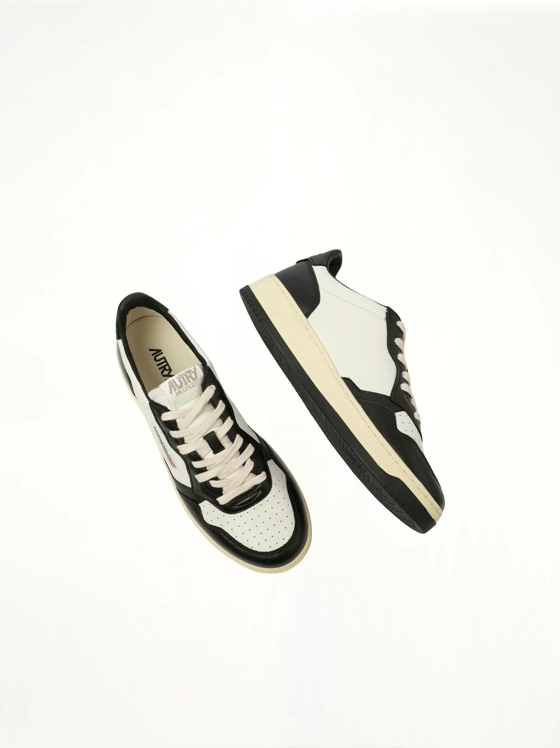 Medalist Low Game Set Bicolour Sneakers in White/Black - Image 4