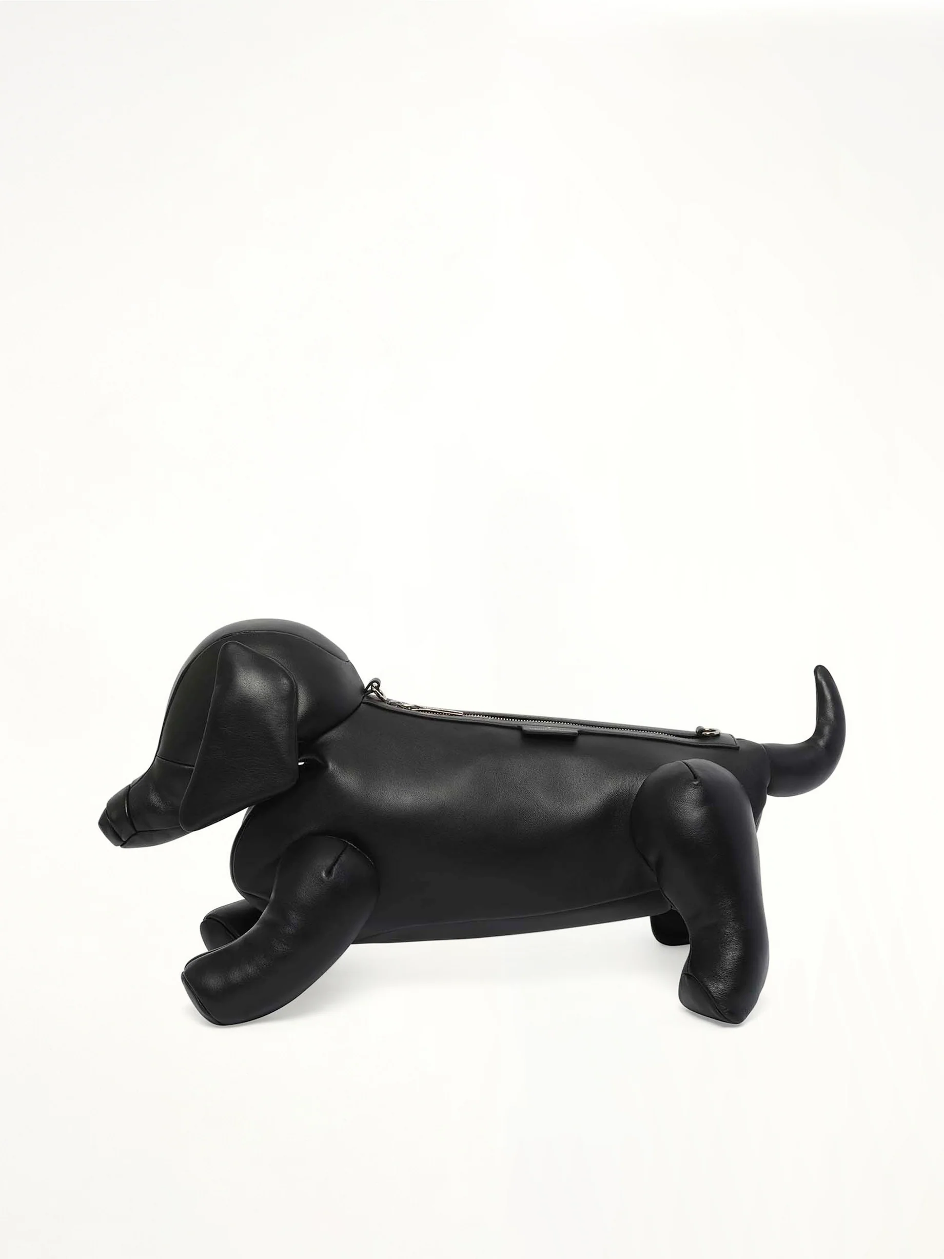 Medium Dachshund Bag in Black