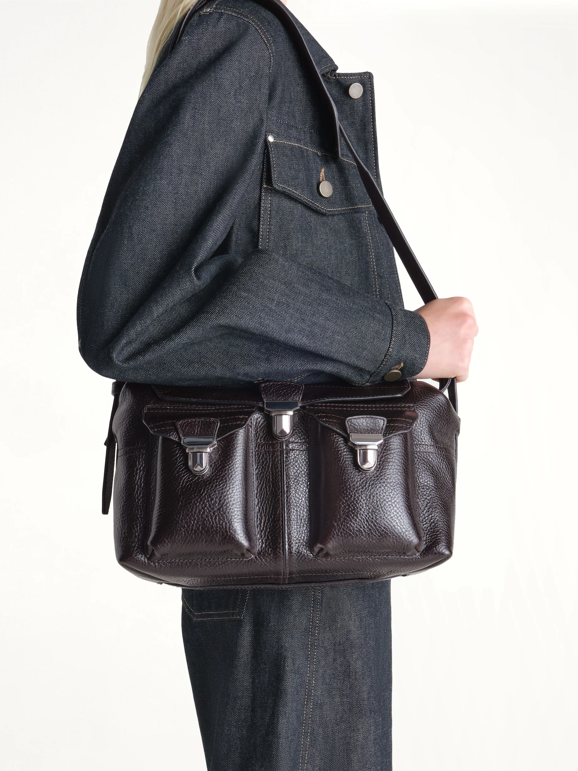 Medium Gear Bag in Espresso - Image 4