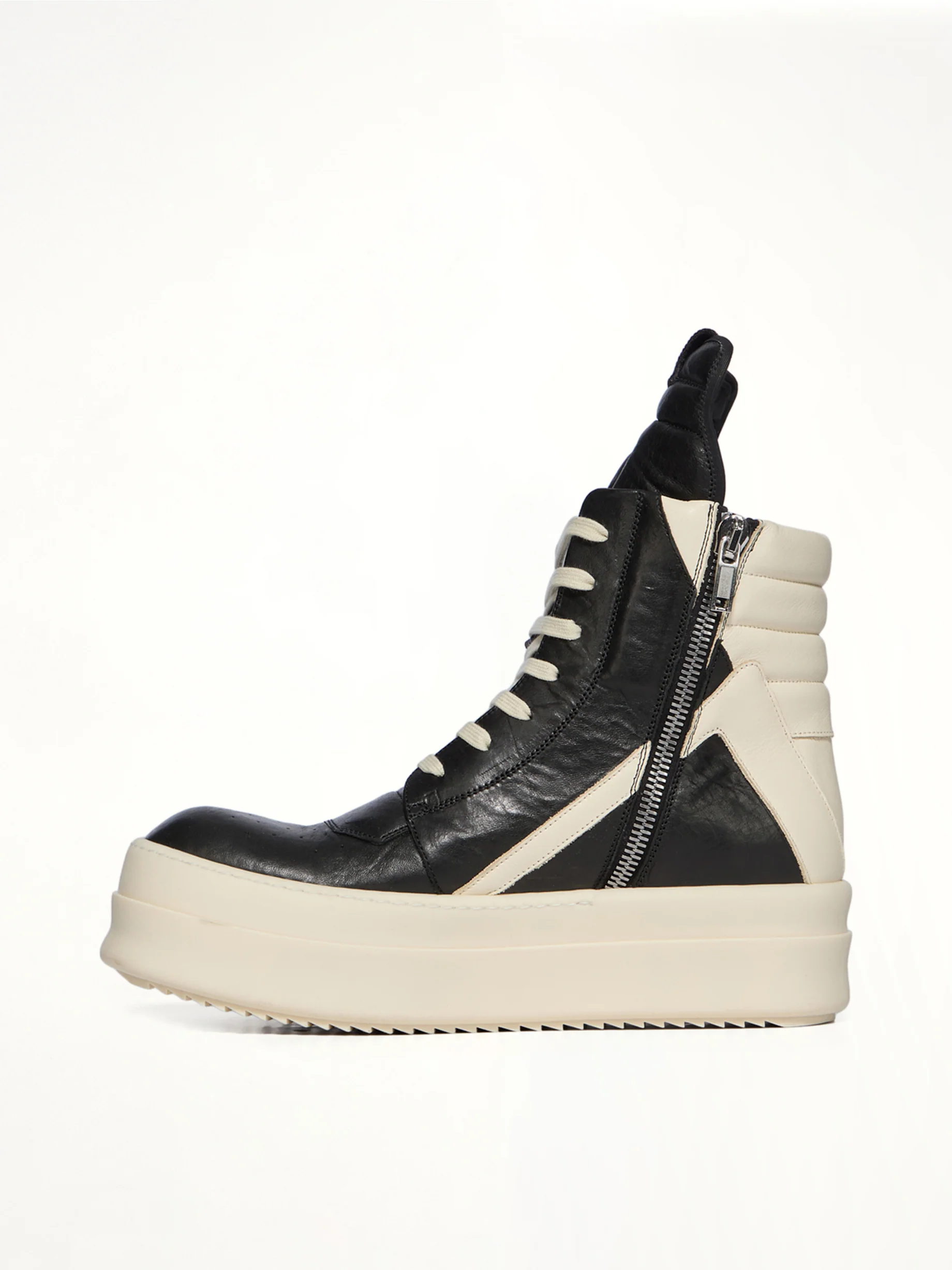 Mega Bumper Geobasket in Black/Milk - Image 3