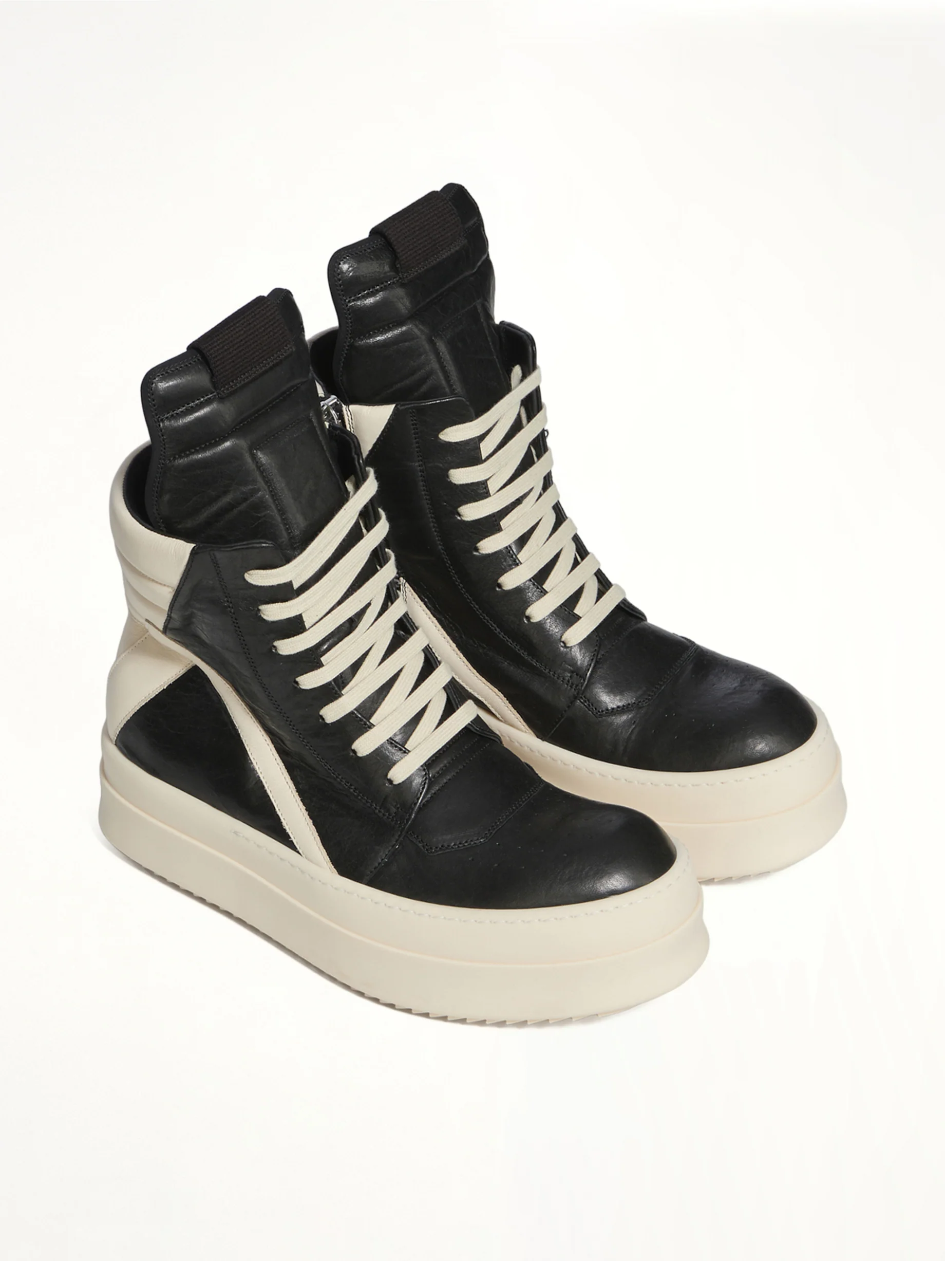 Mega Bumper Geobasket in Black/Milk - Image 4