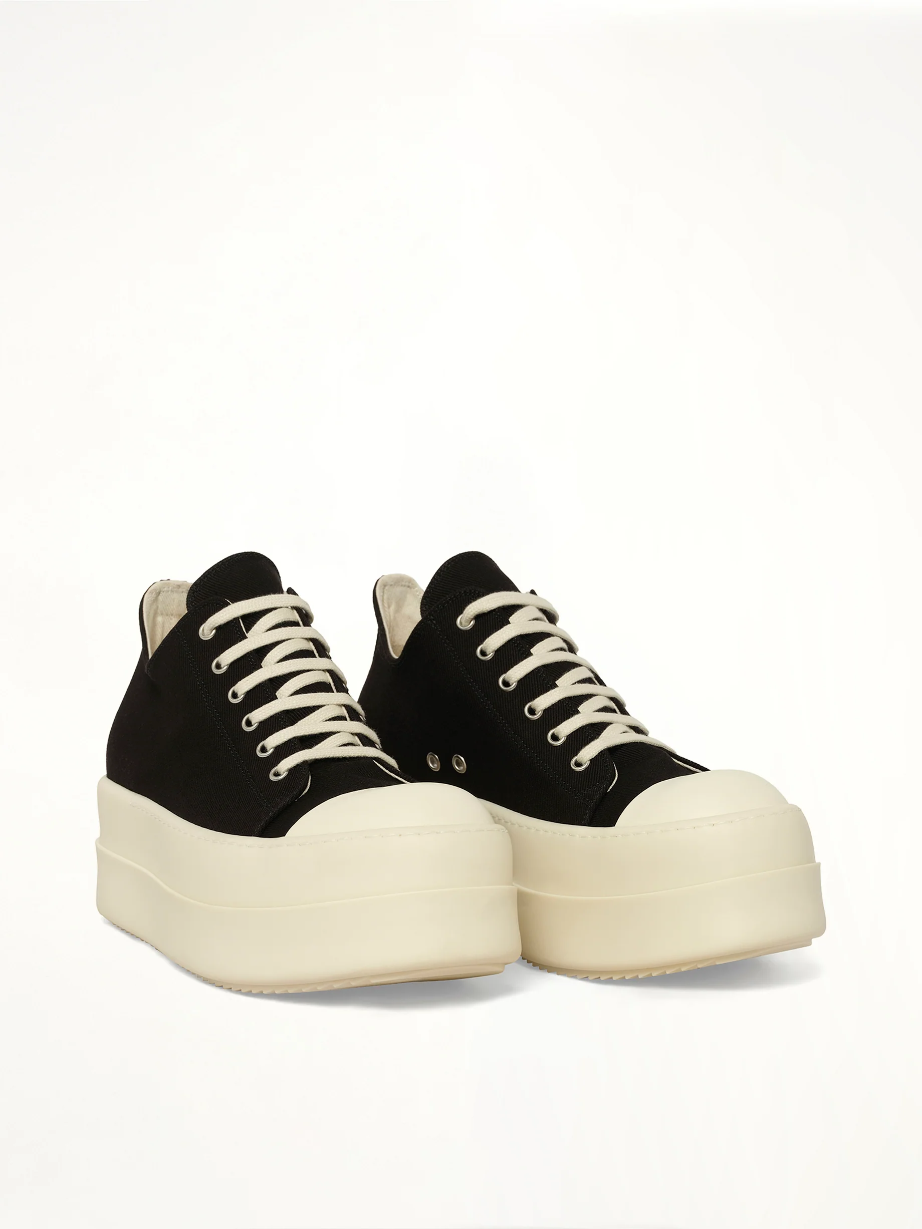 Mega Bumper Low Sneaks in Black/Milk - Image 2